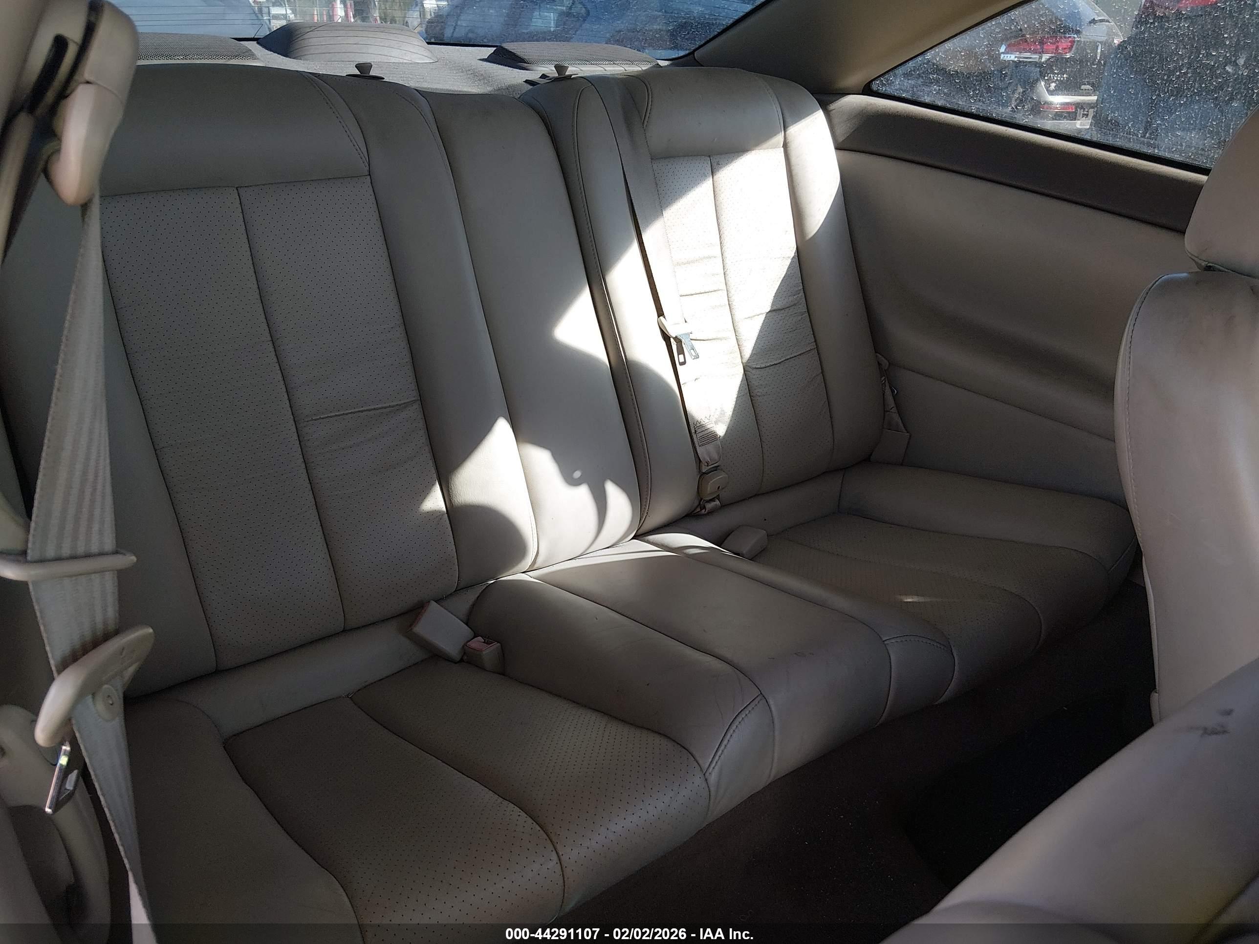 TOYOTA CAMRY image 8