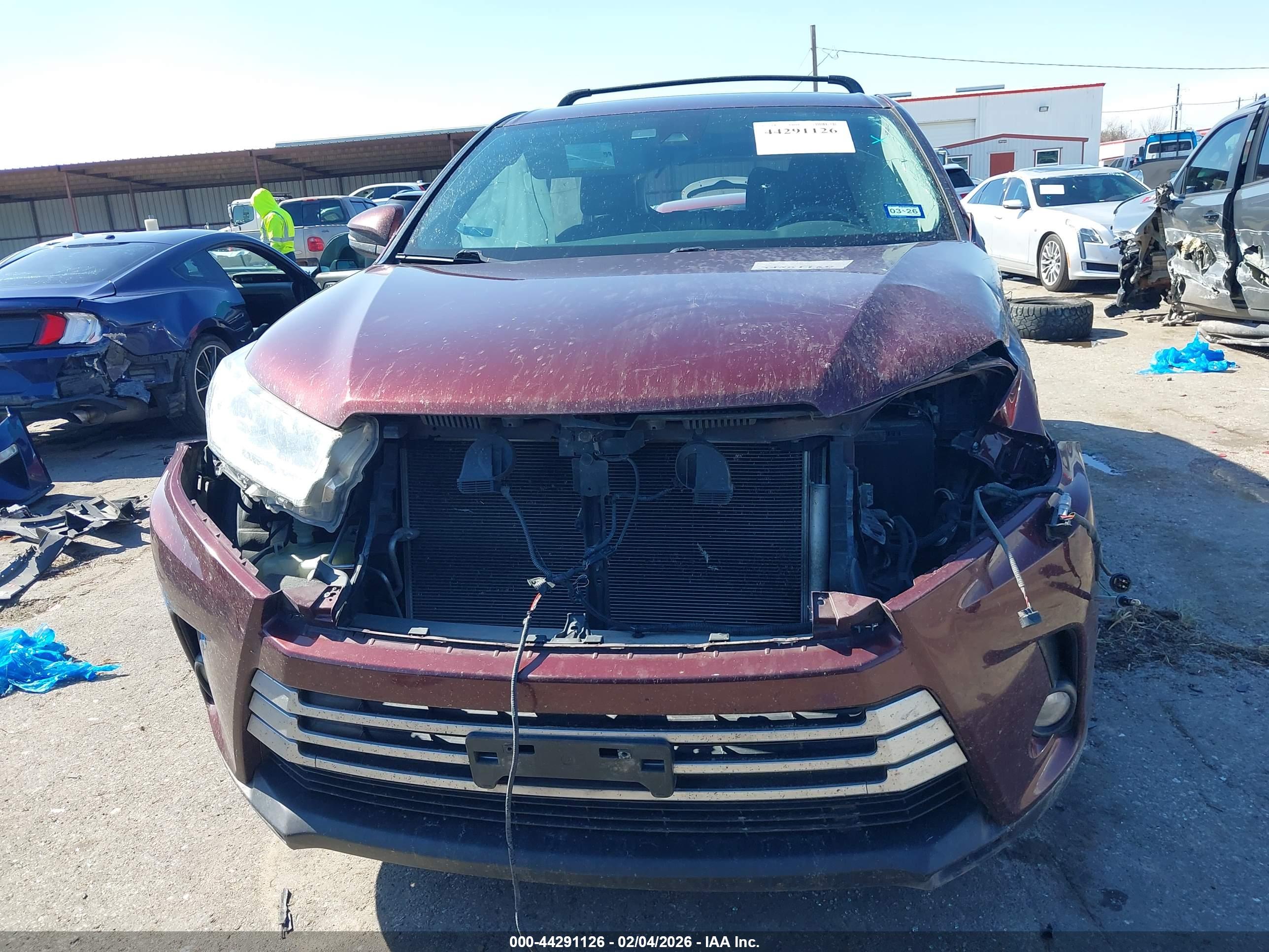 TOYOTA HIGHLANDER image 6