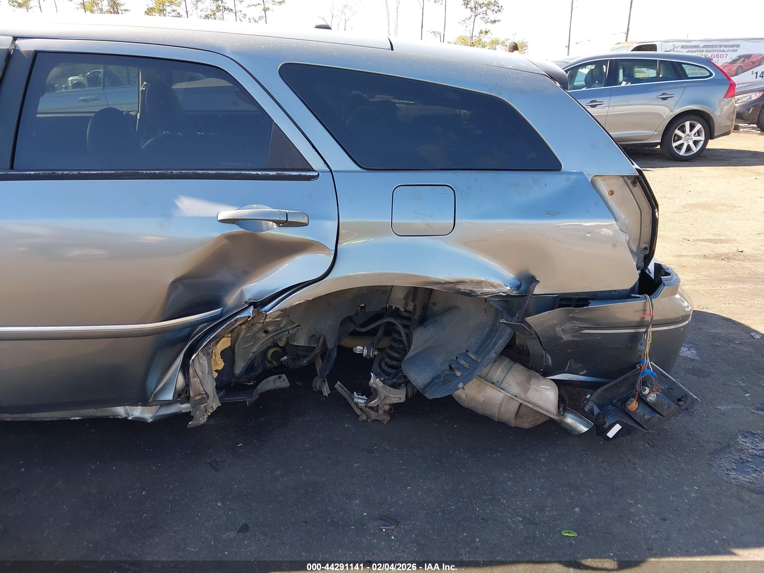 DODGE MAGNUM image 6