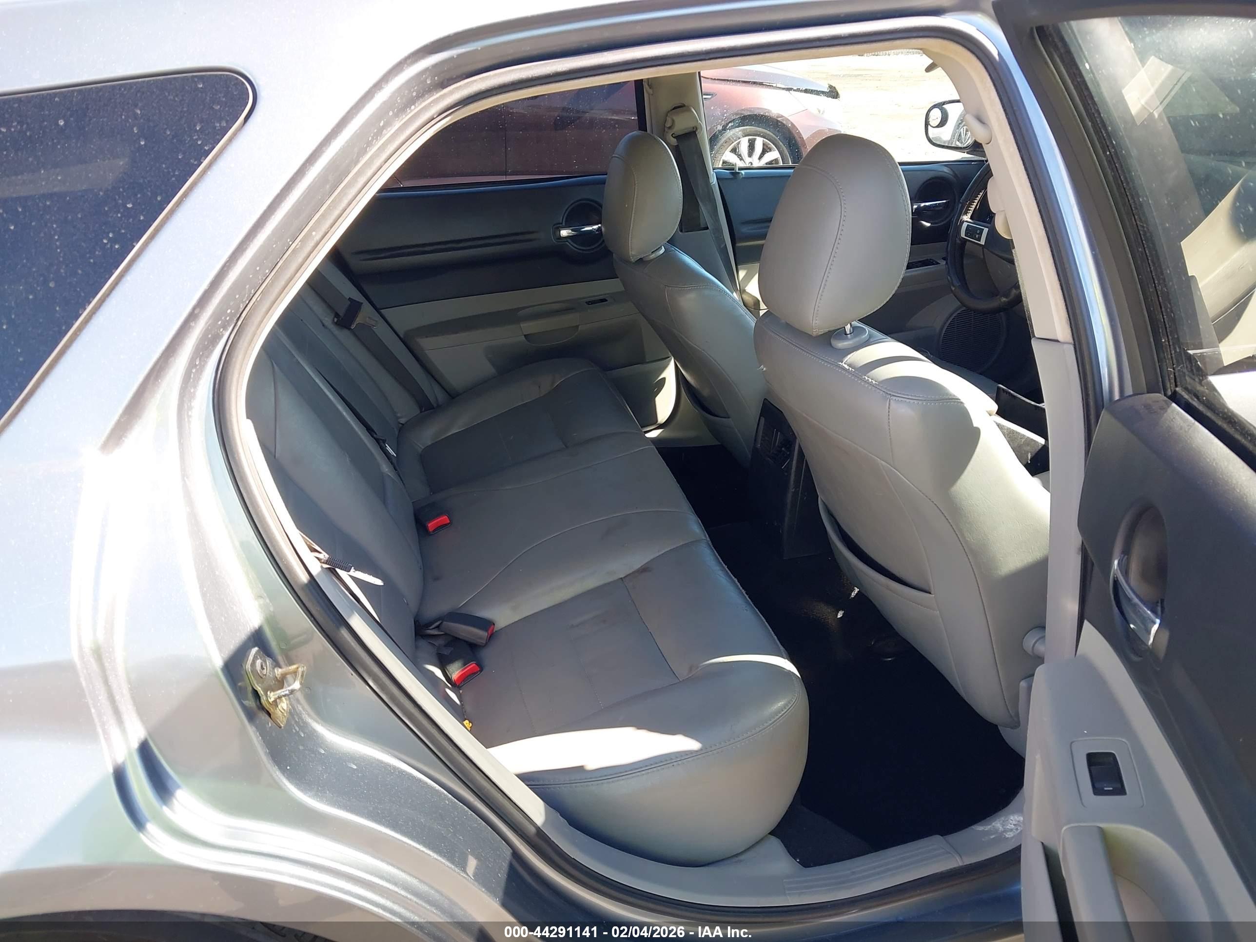 DODGE MAGNUM image 8