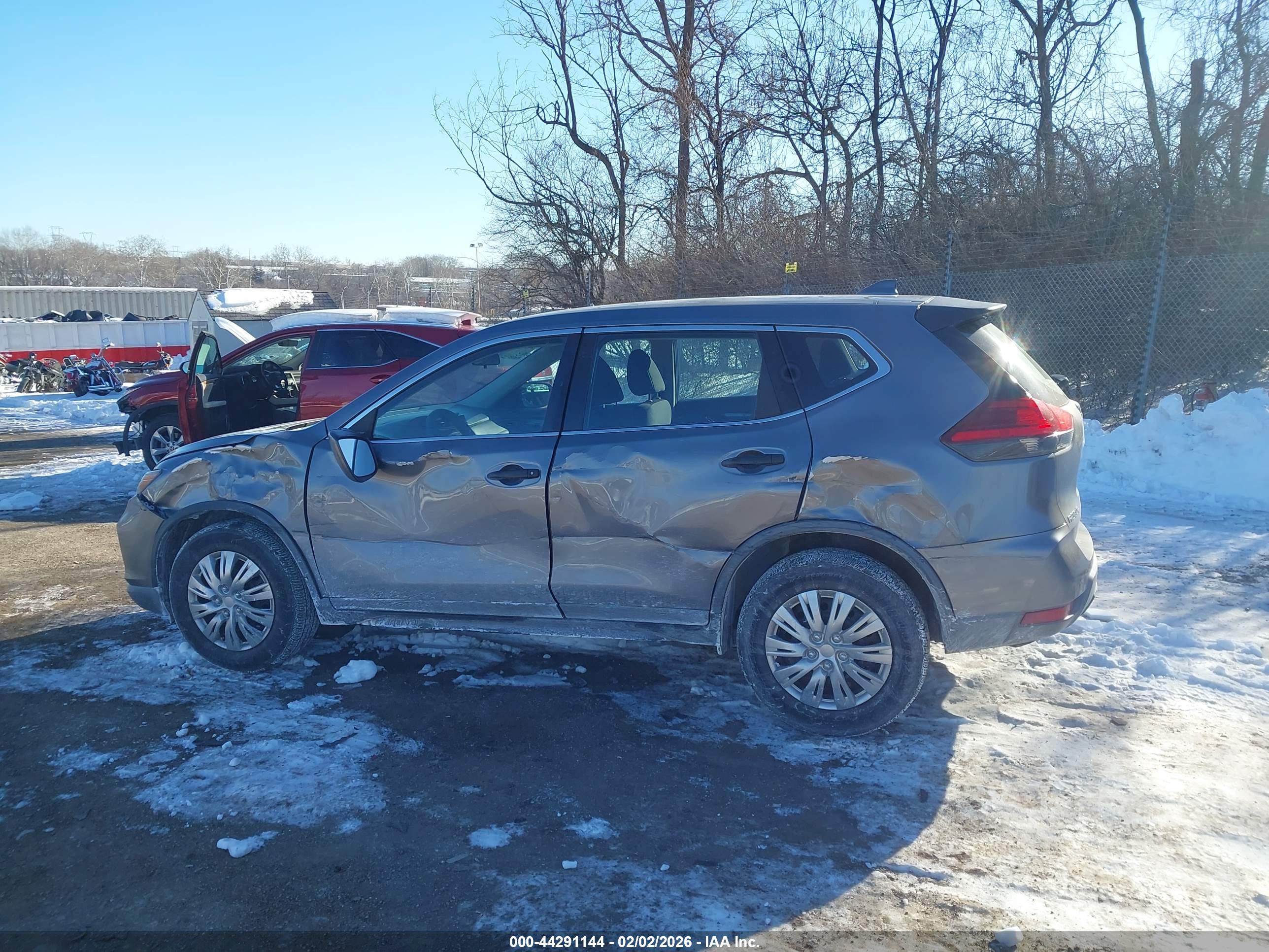 NISSAN ROGUE image 6