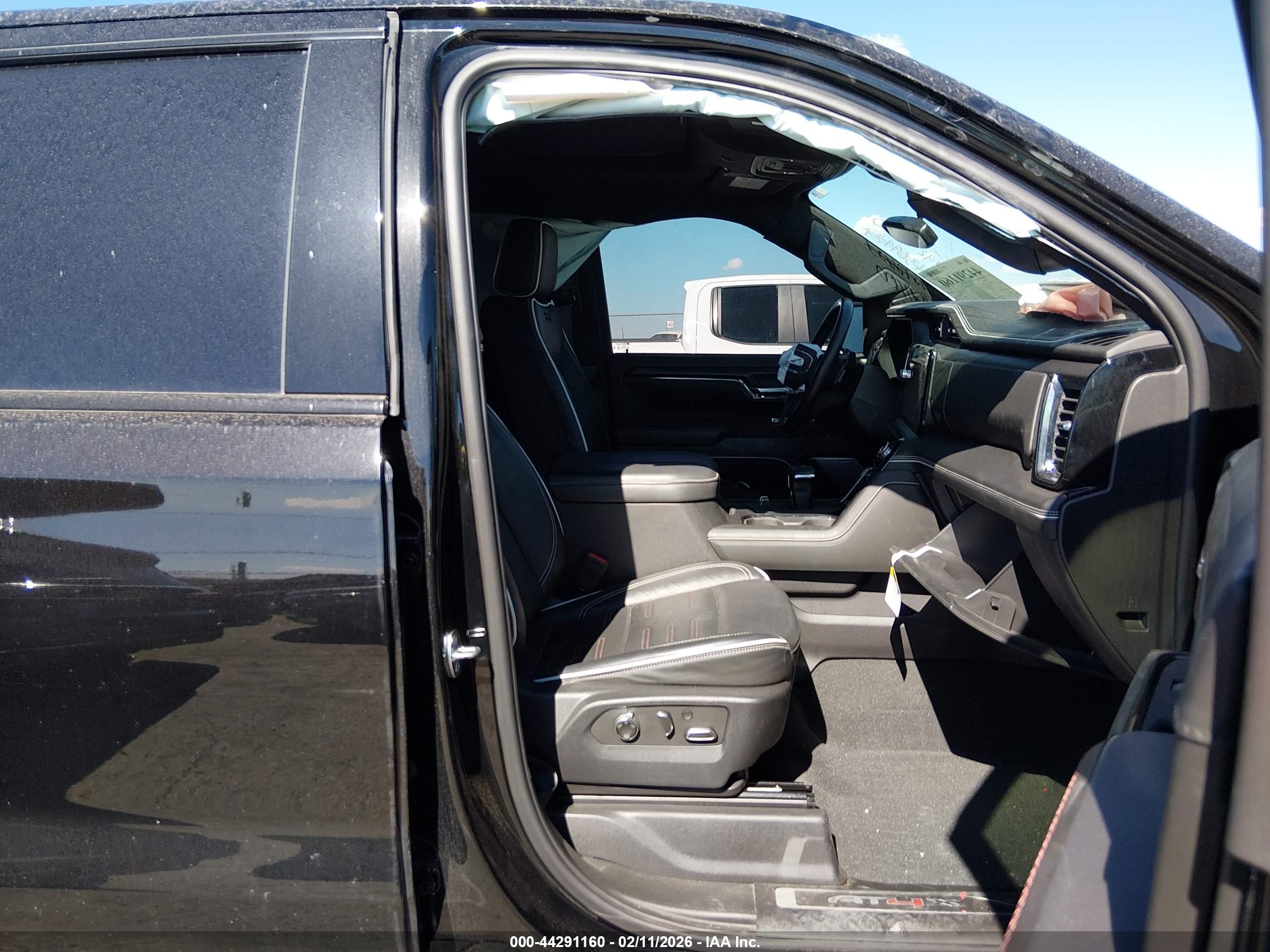GMC SIERRA image 5