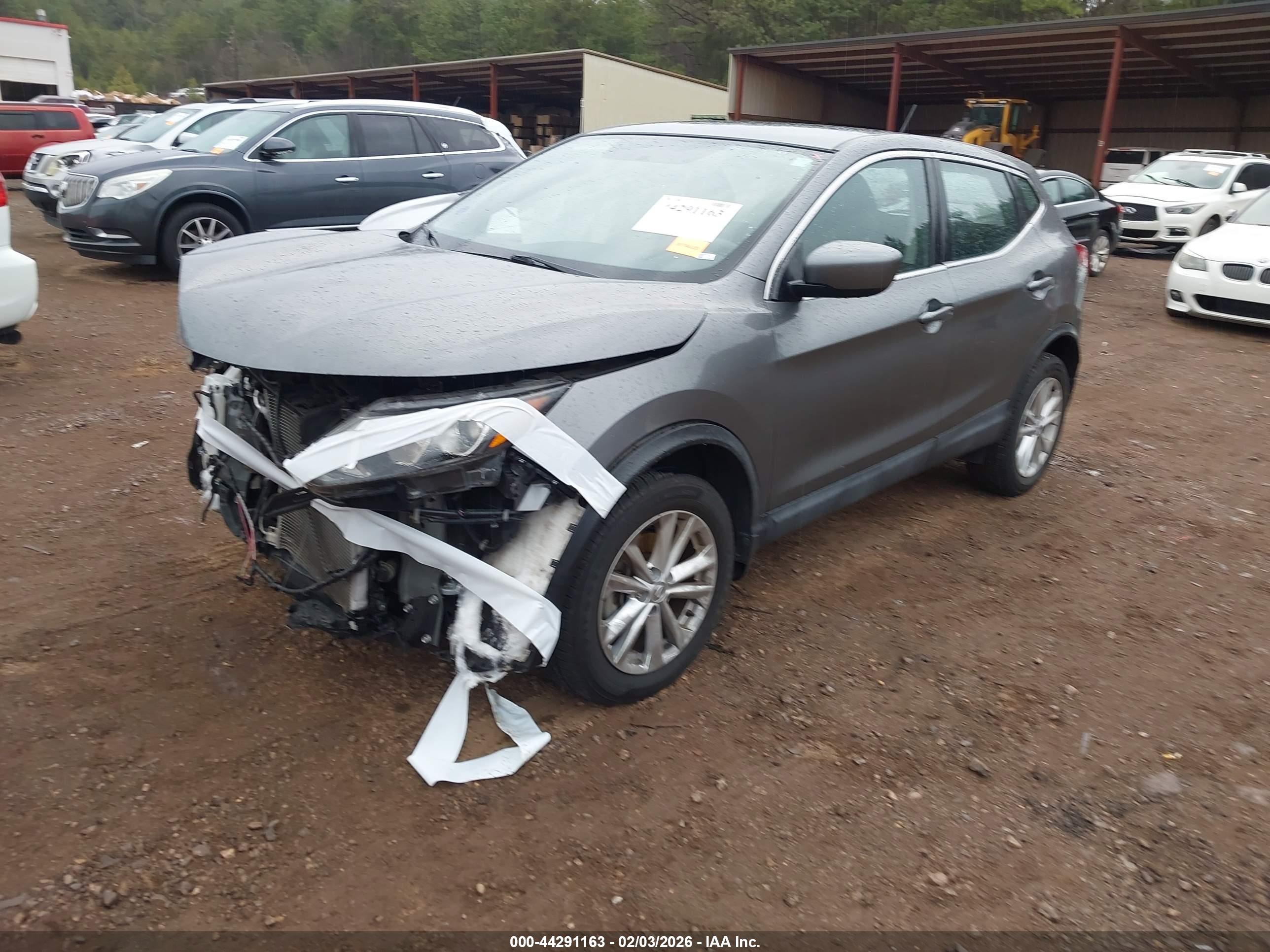 NISSAN ROGUE image 2