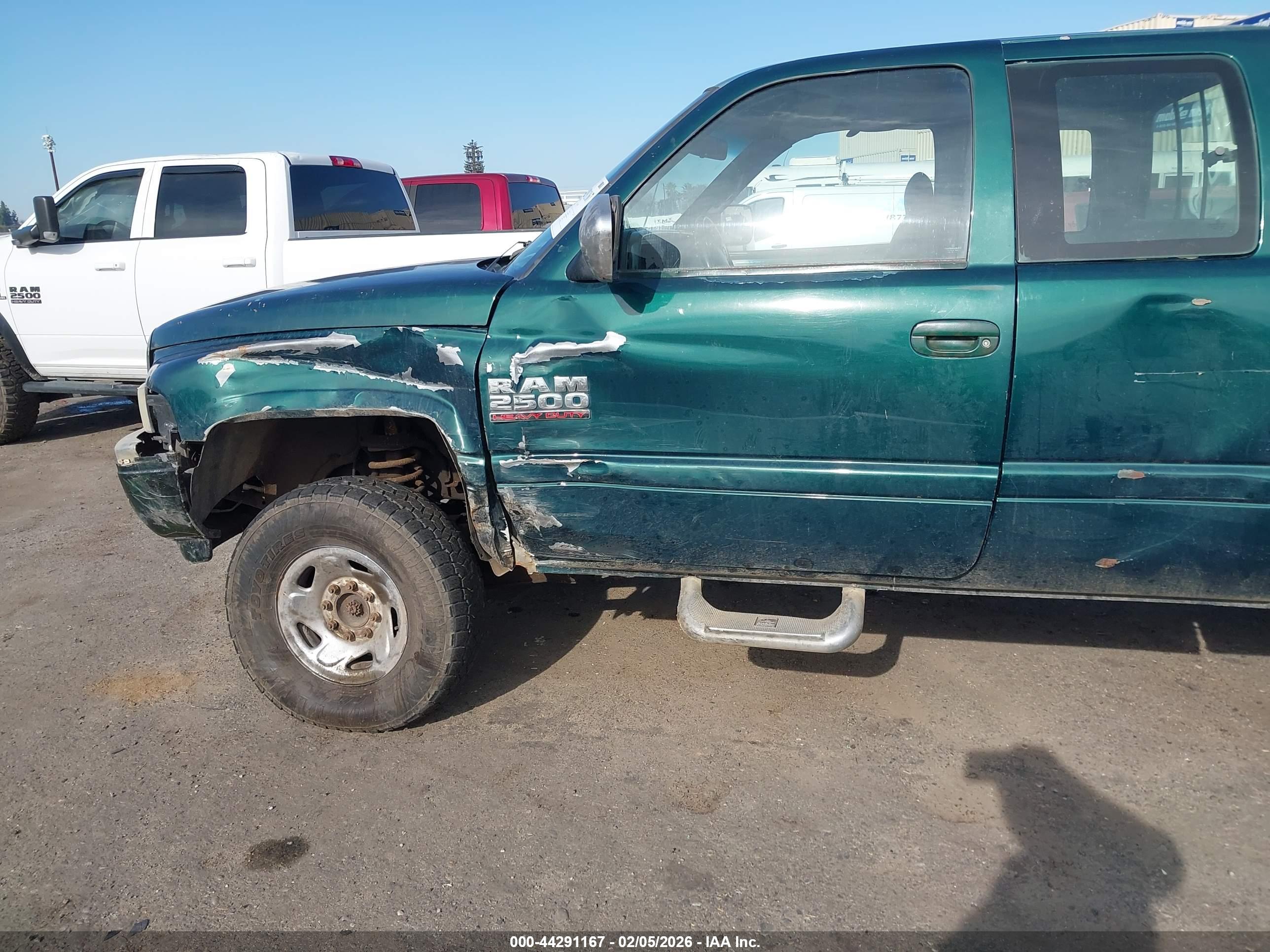DODGE RAM image 6