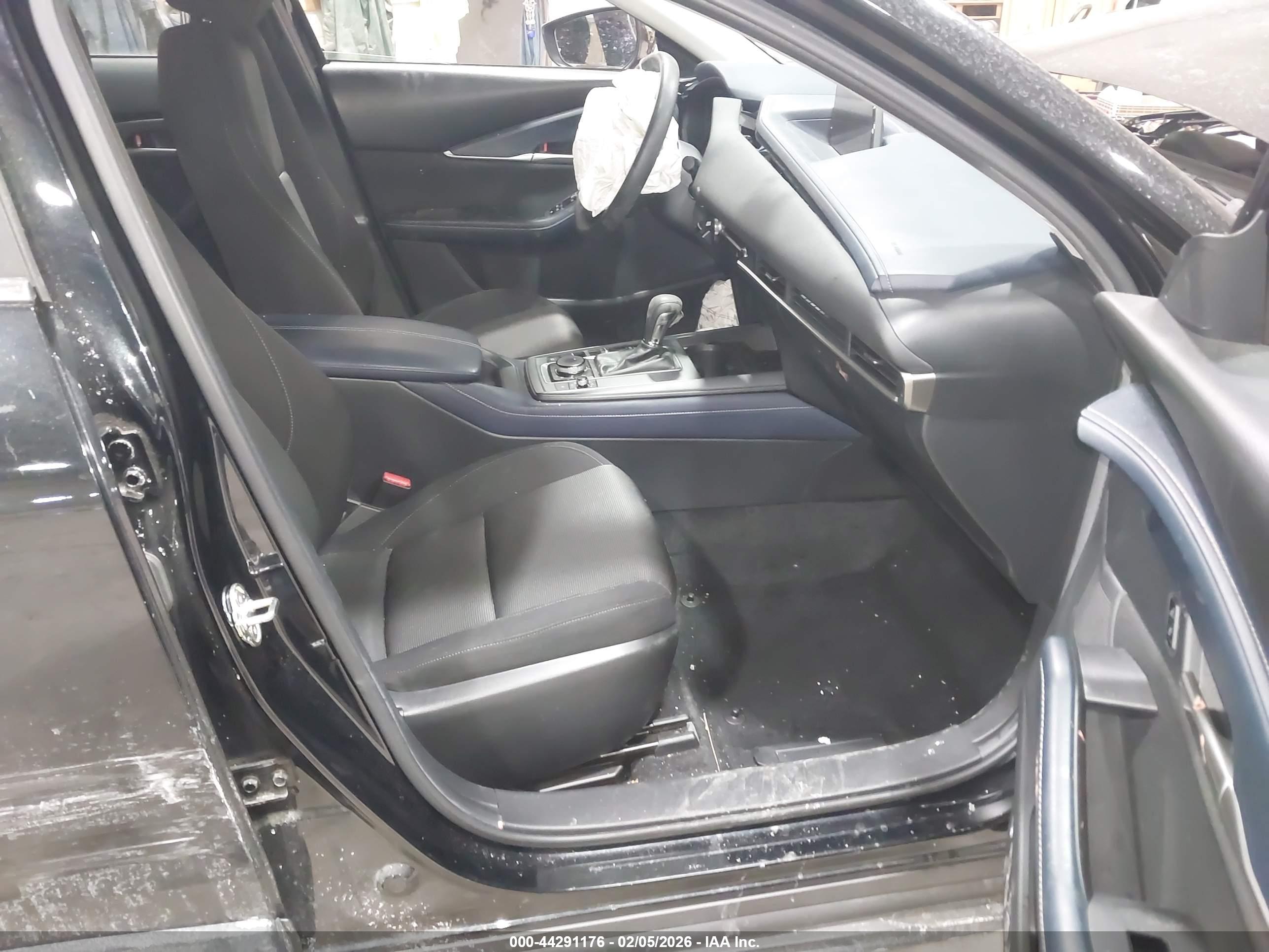 MAZDA CX-30 image 5