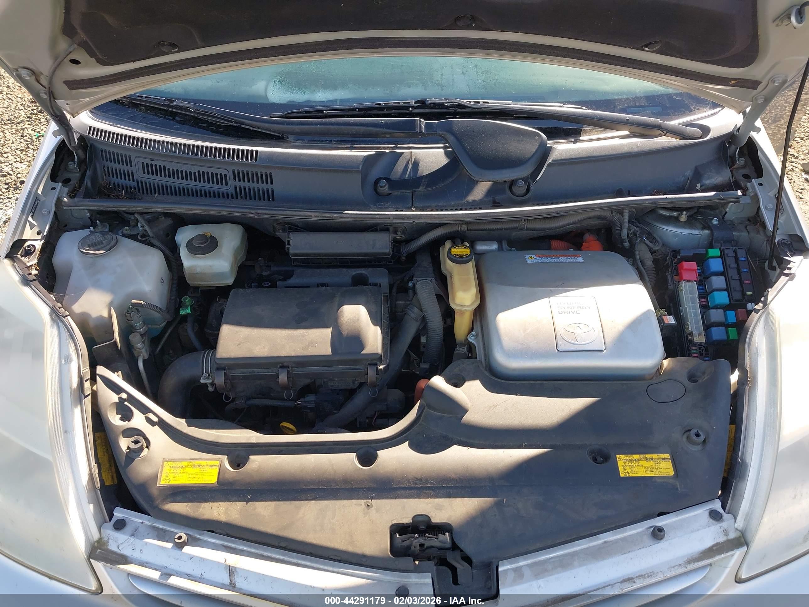 TOYOTA PRIUS image 10