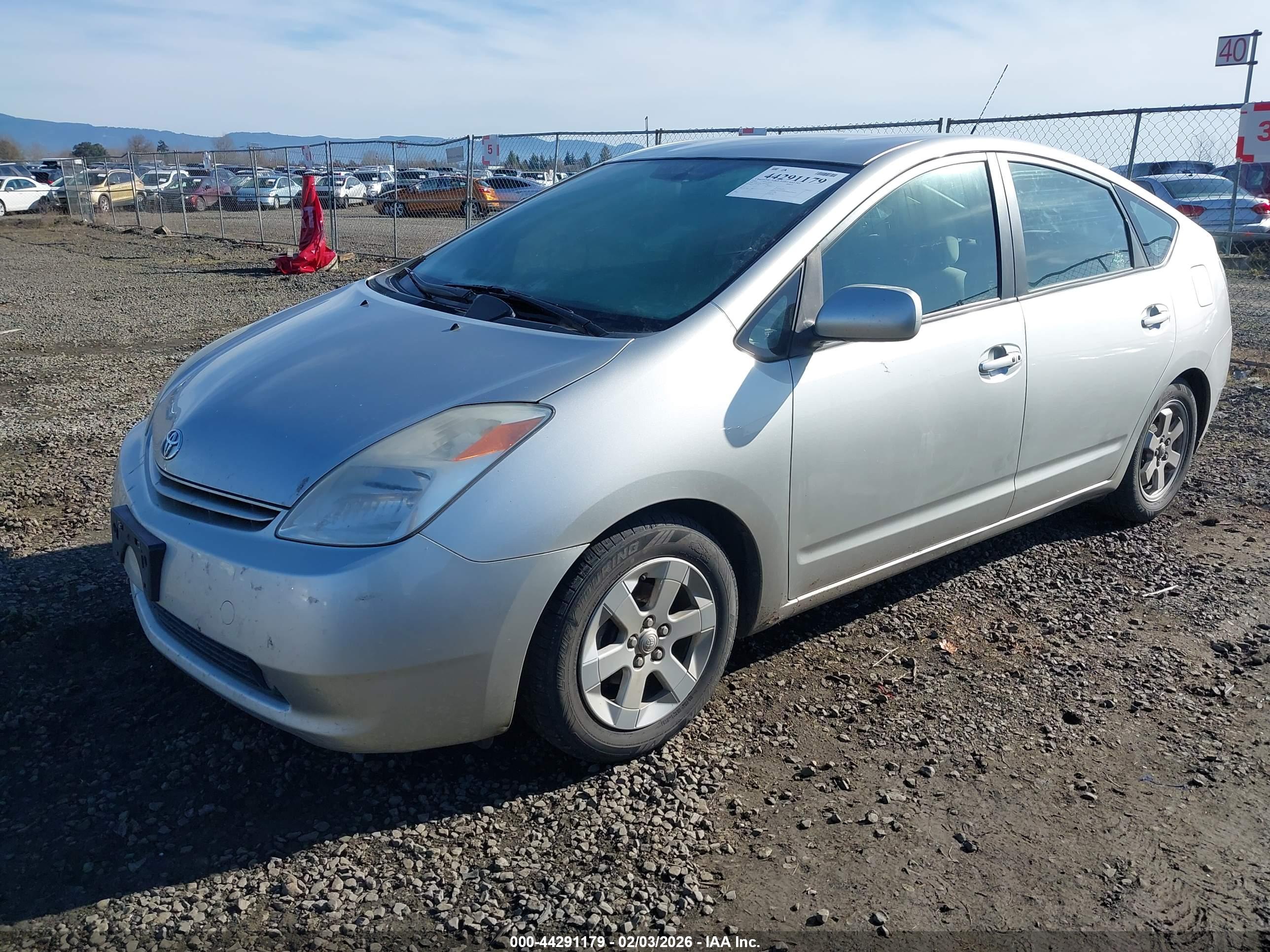 TOYOTA PRIUS image 2