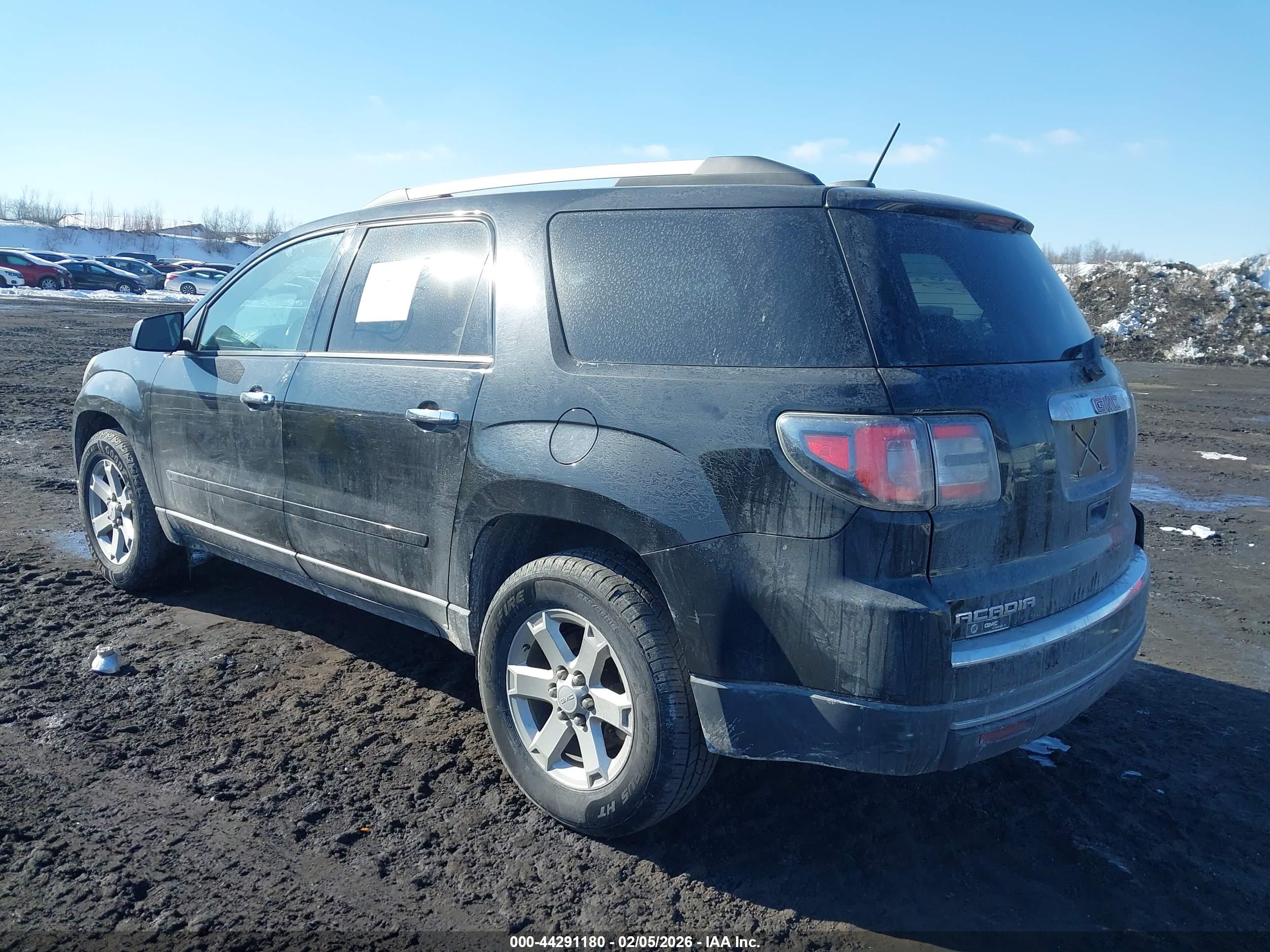 GMC ACADIA image 3
