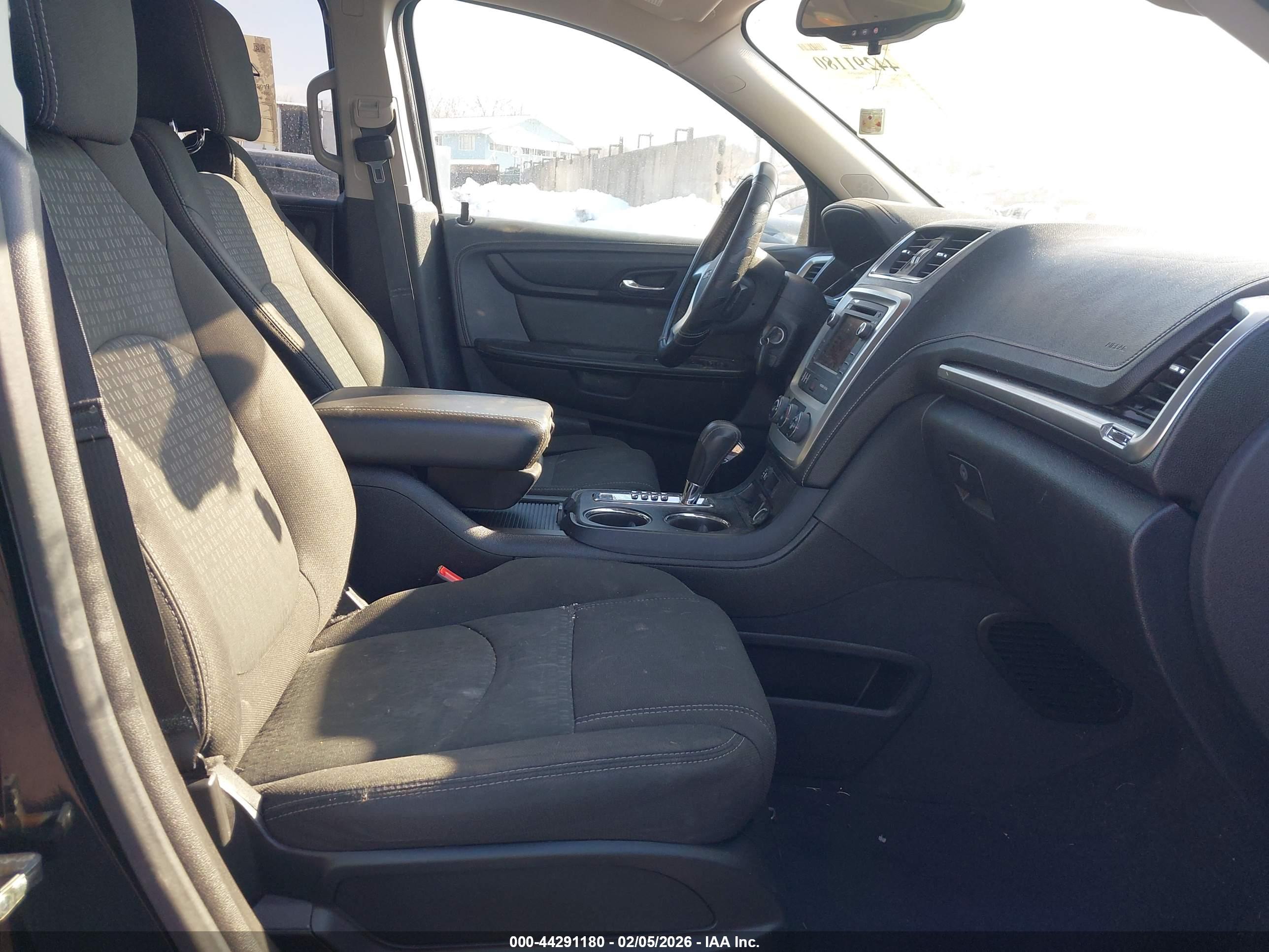 GMC ACADIA image 5