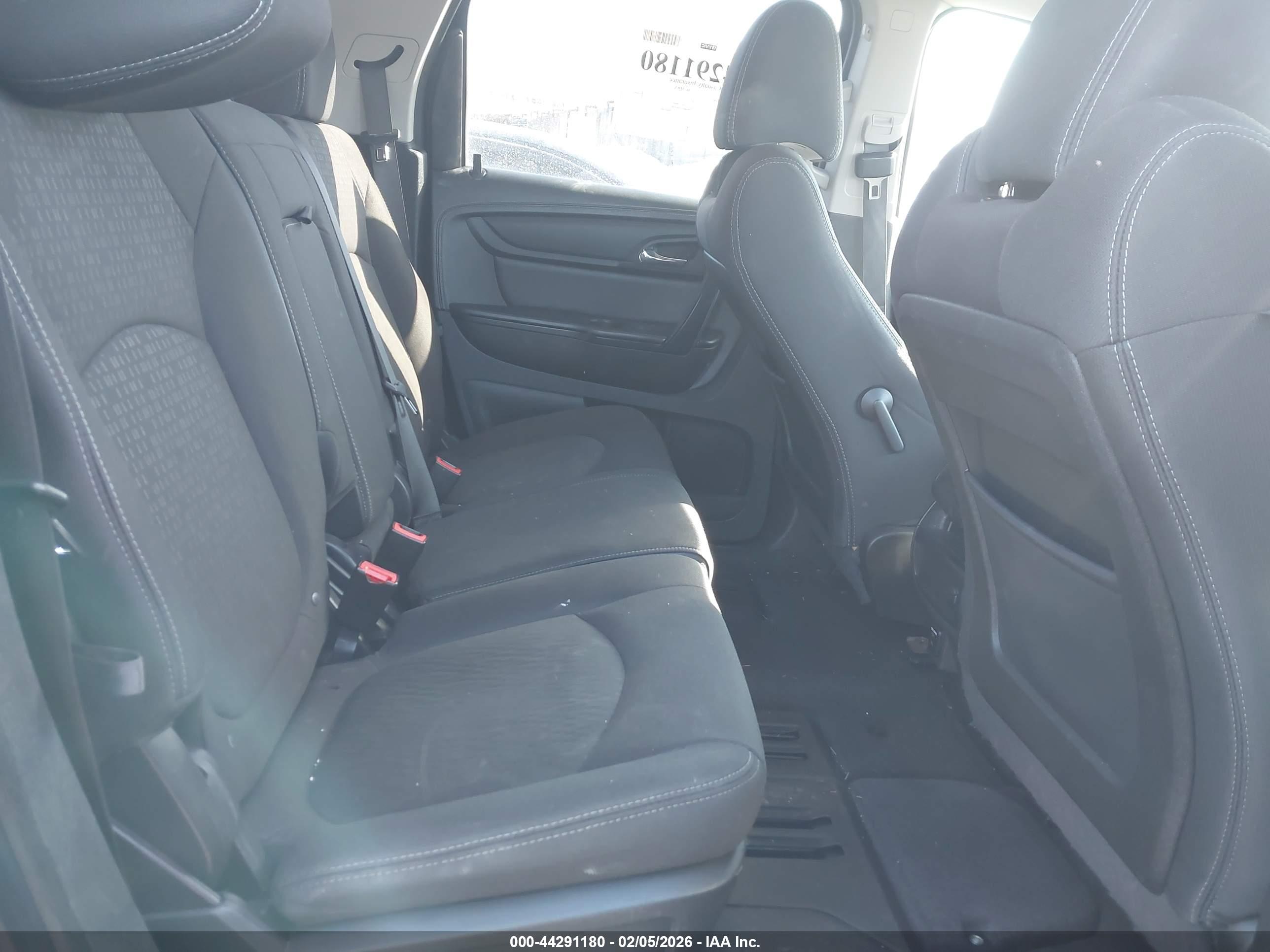 GMC ACADIA image 8