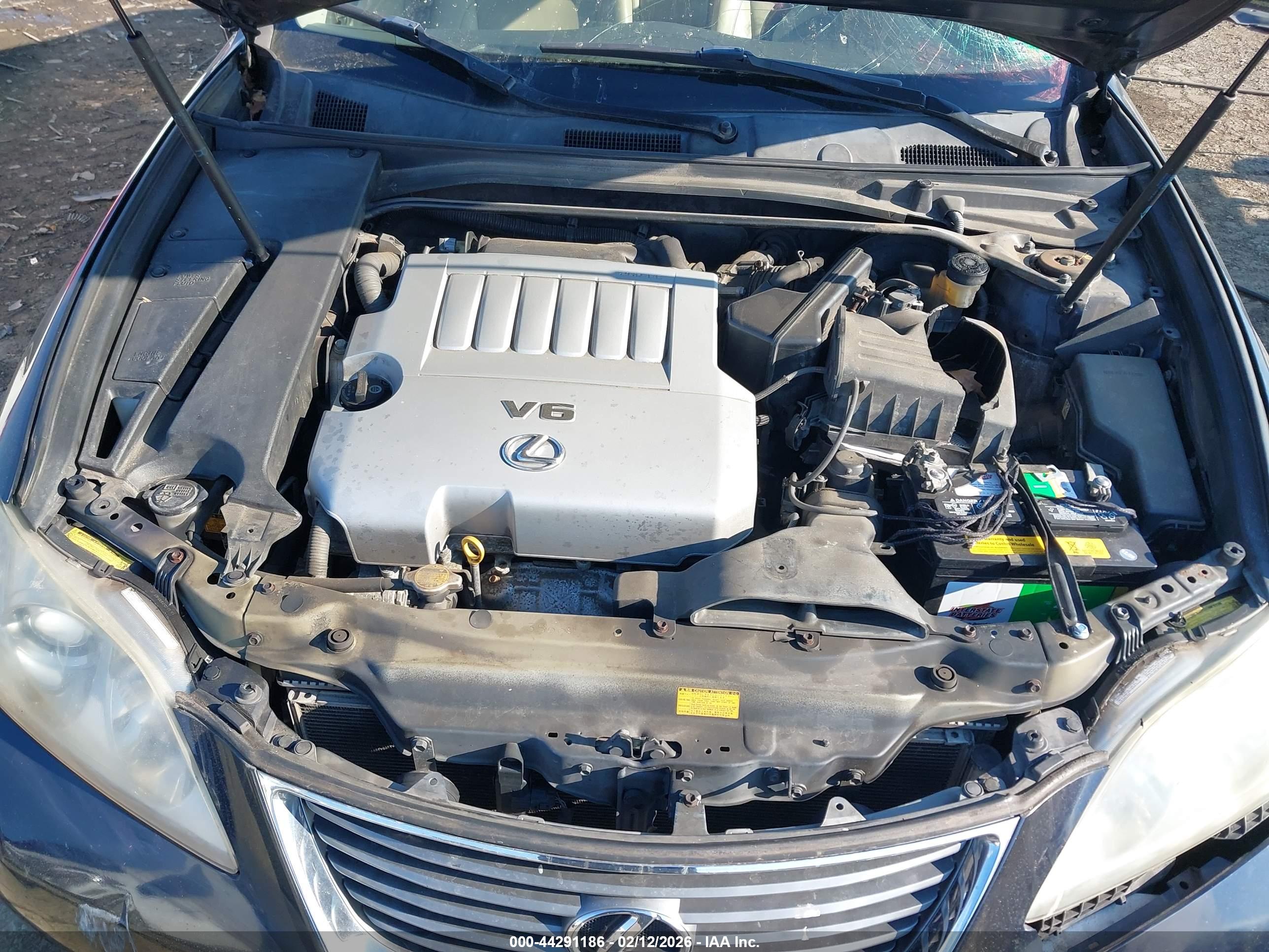 LEXUS ES image 10