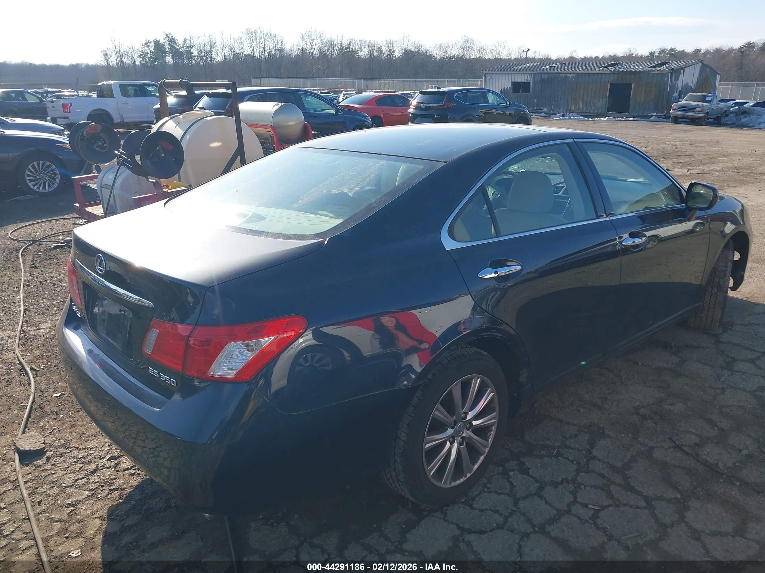 LEXUS ES image 4