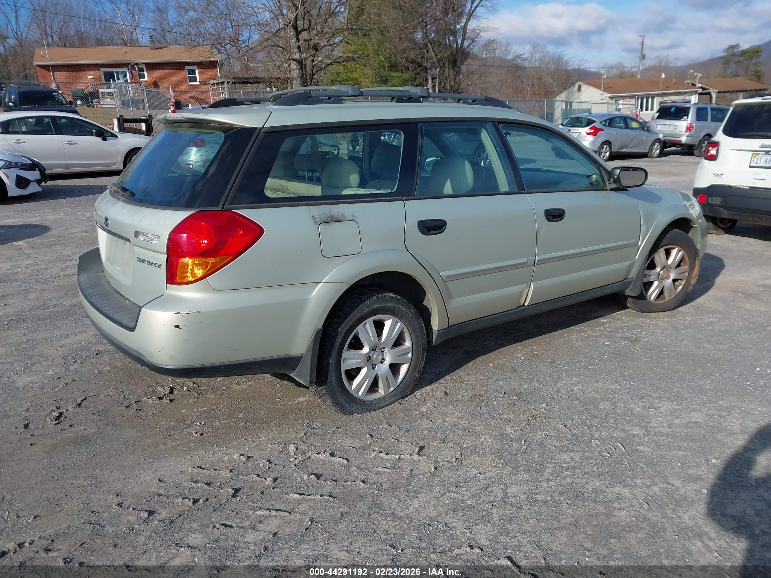 SUBARU OUTBACK image 4