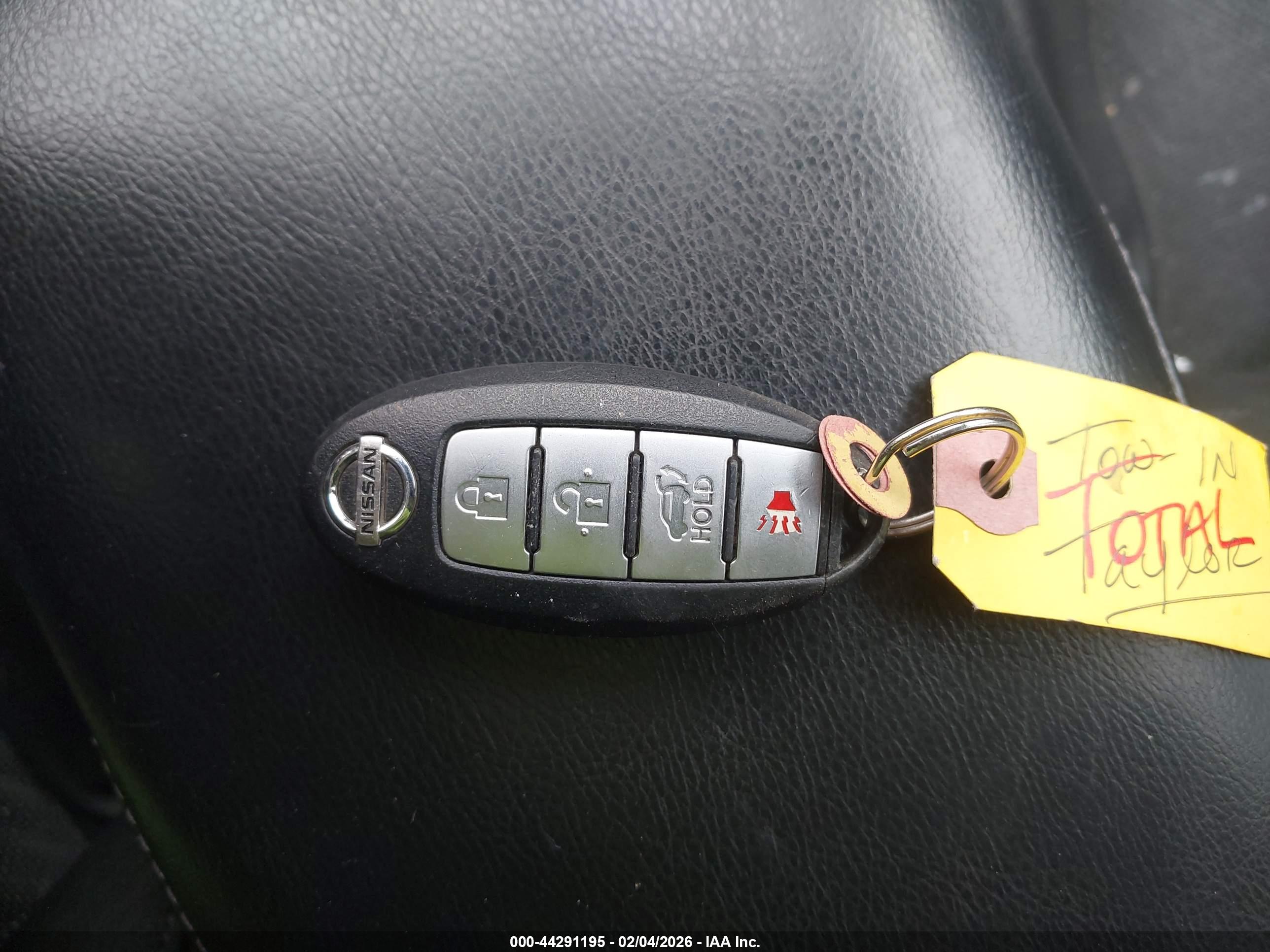 NISSAN ROGUE image 11