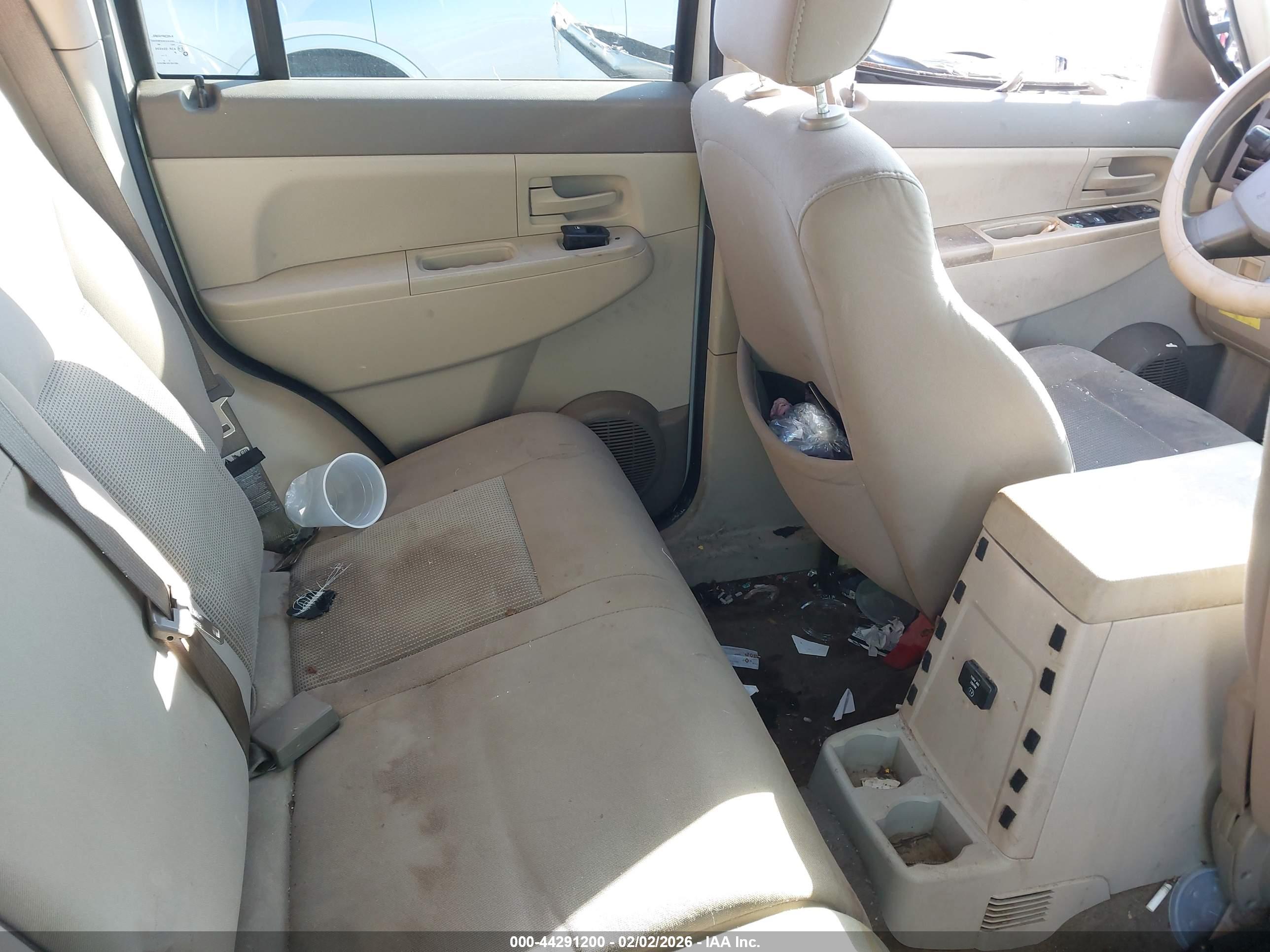JEEP LIBERTY image 8