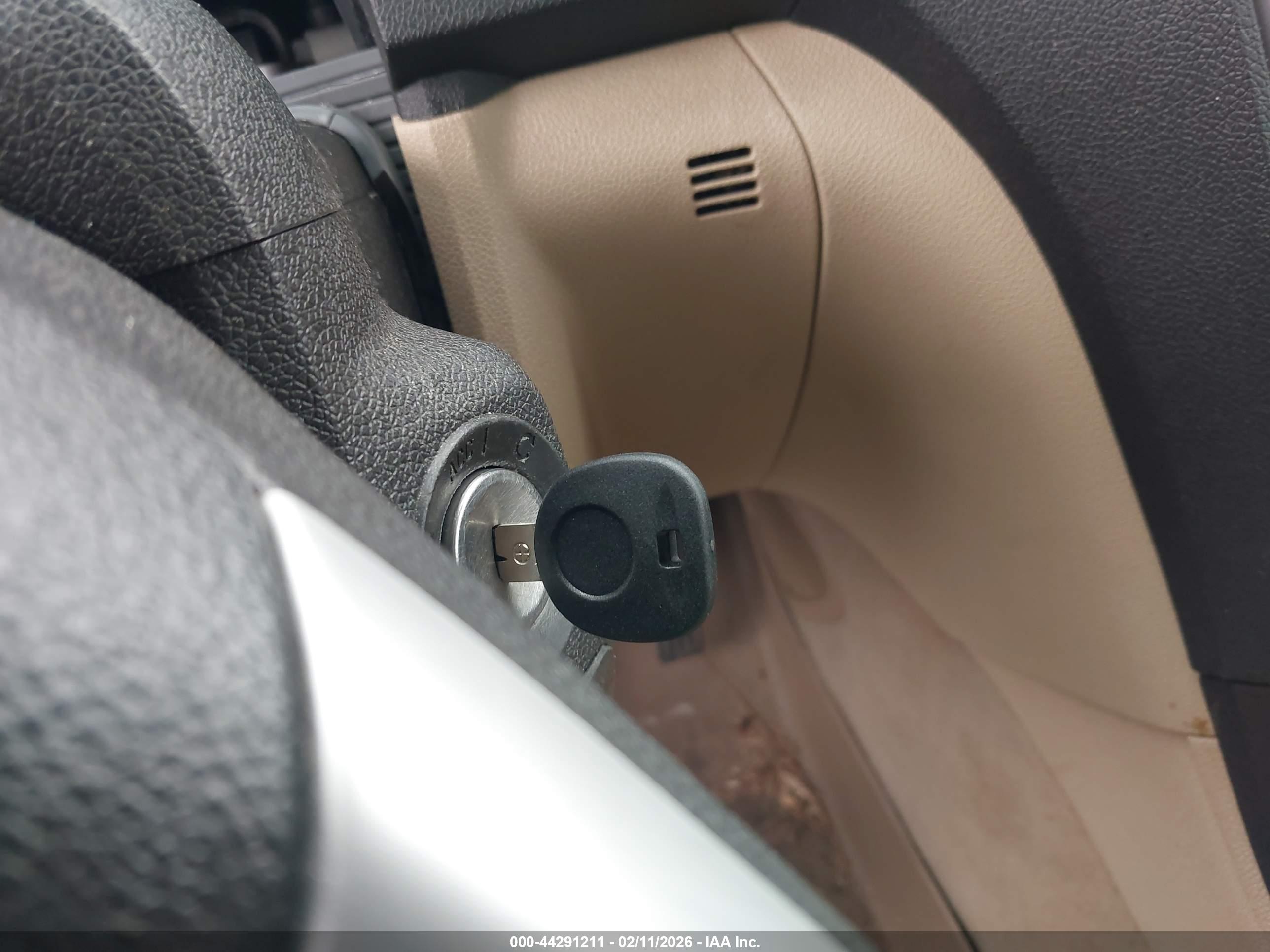 GMC ACADIA image 11