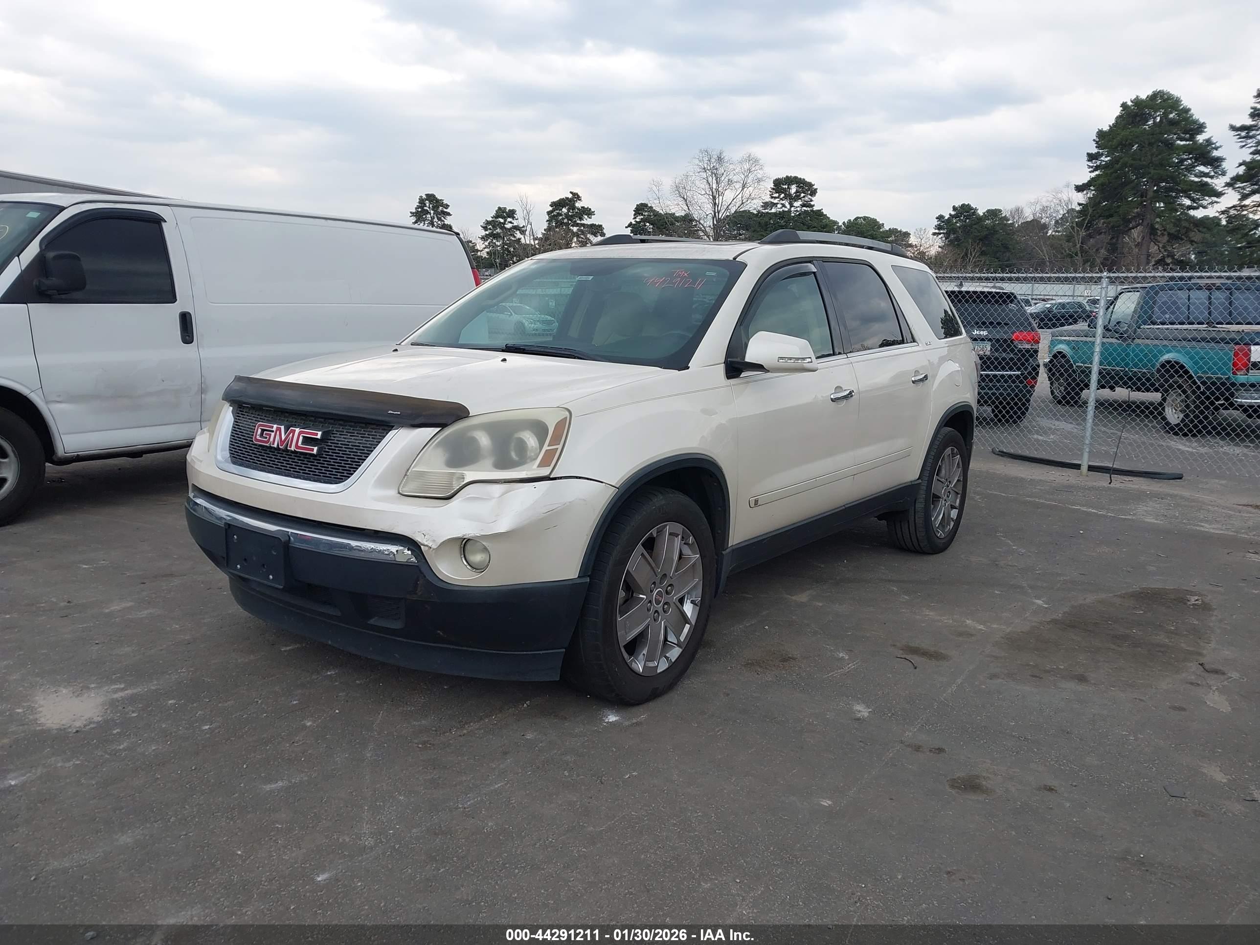 GMC ACADIA image 2