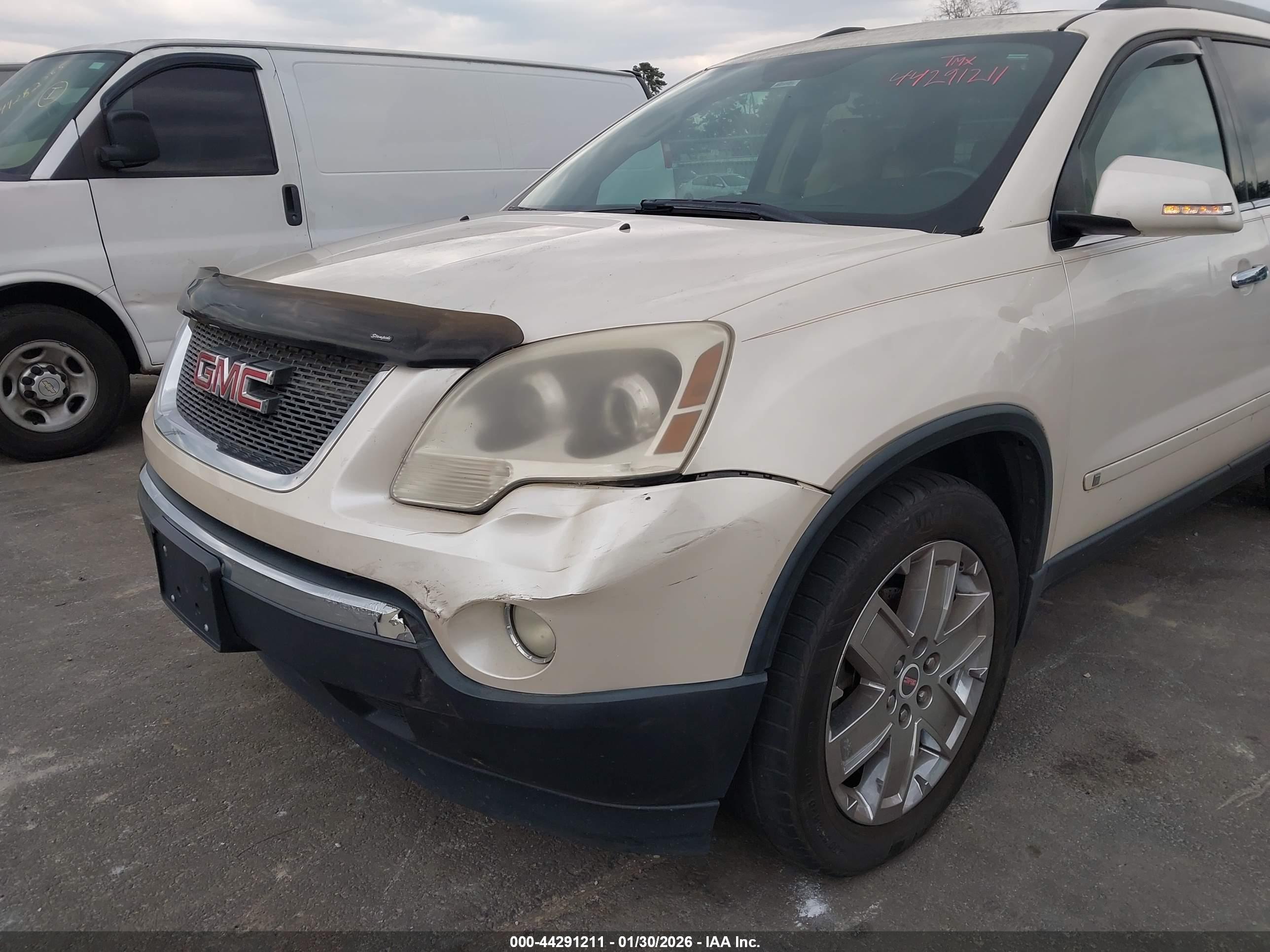 GMC ACADIA image 6