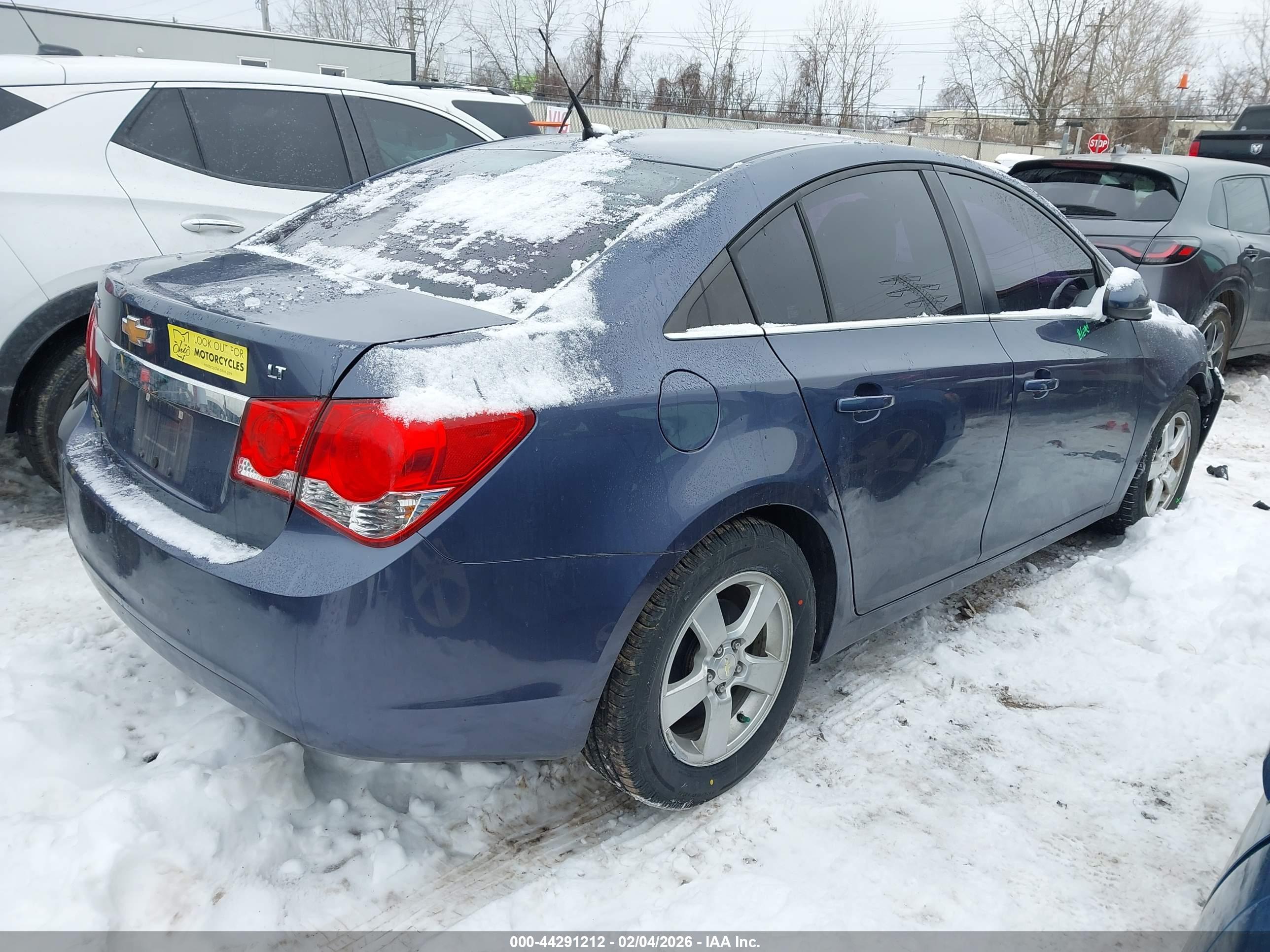 CHEVROLET CRUZE image 4