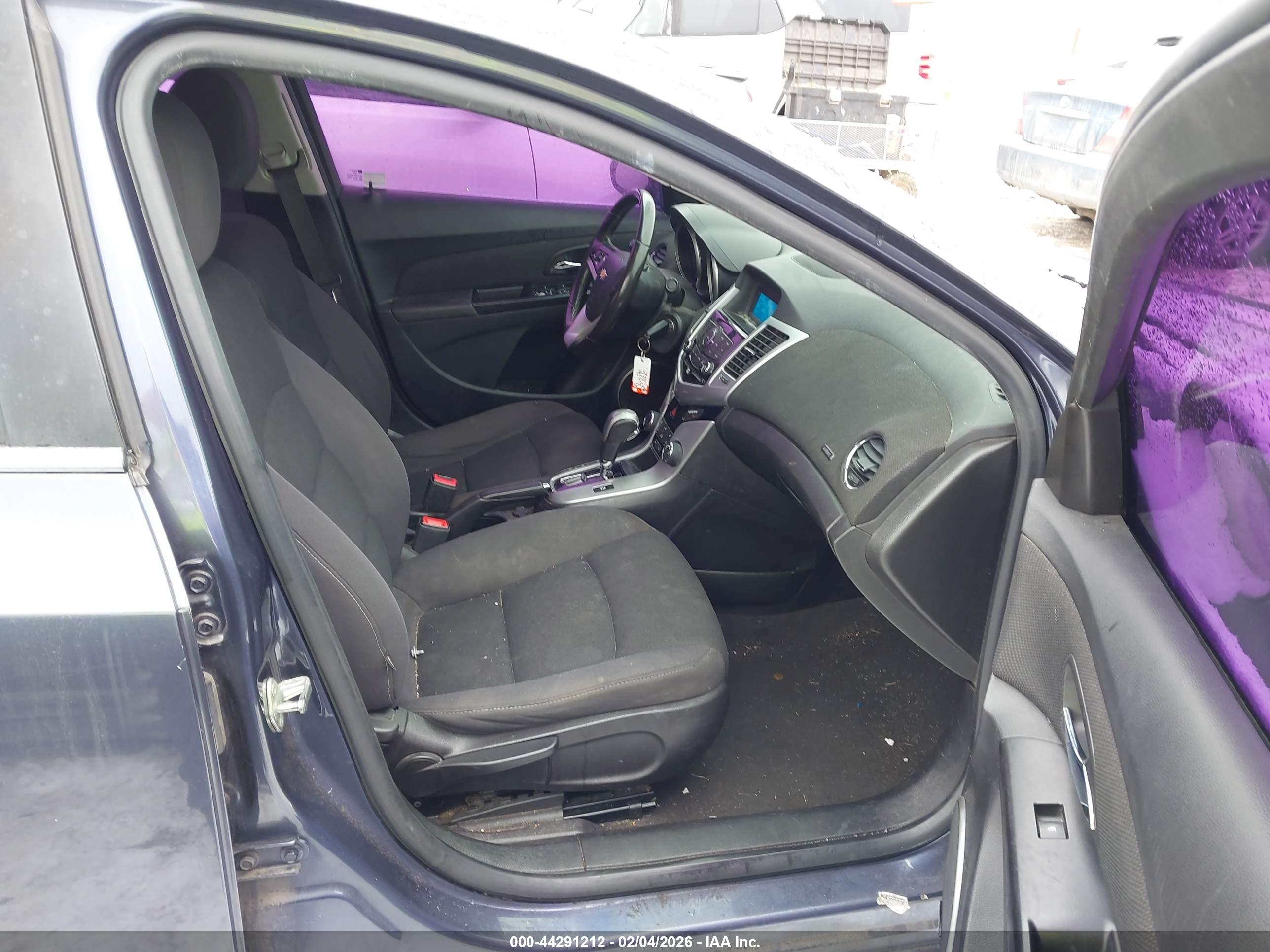 CHEVROLET CRUZE image 5