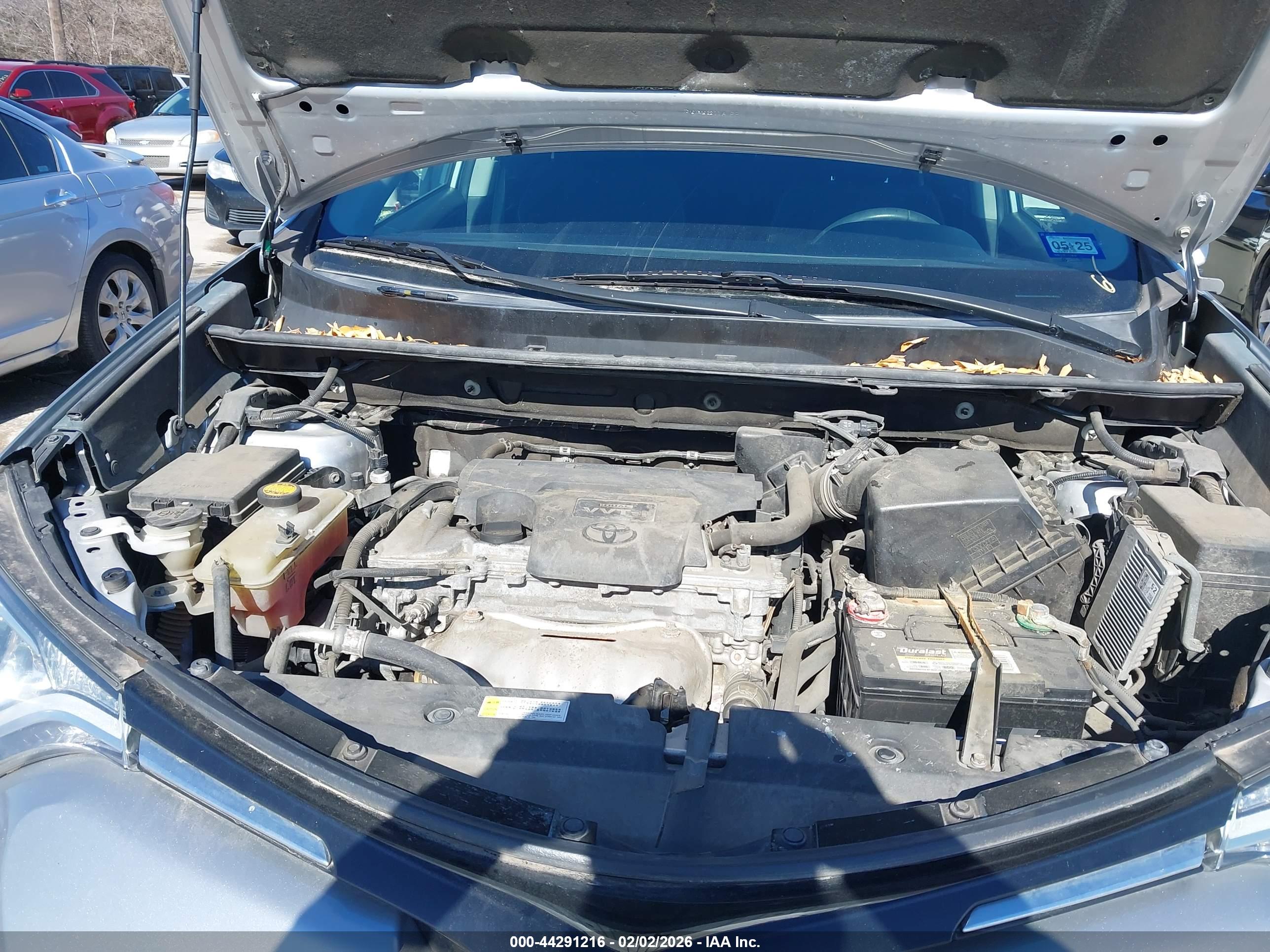 TOYOTA RAV4 image 10