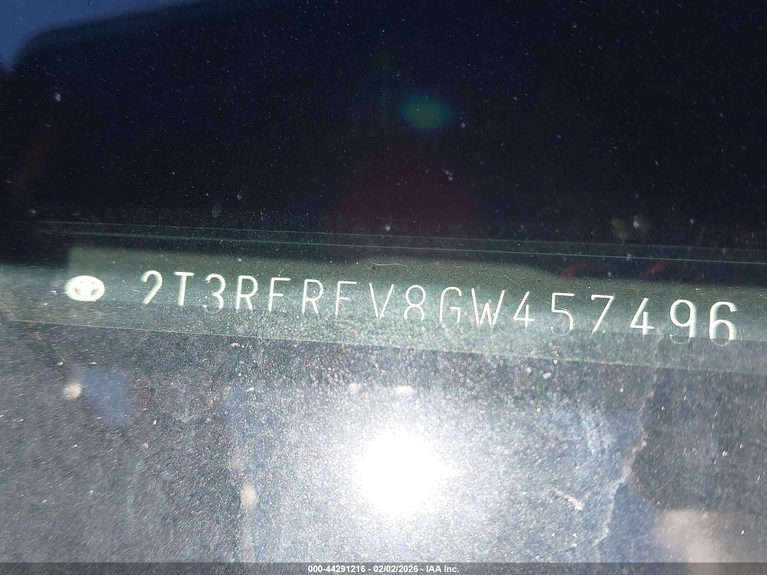 TOYOTA RAV4 image 9