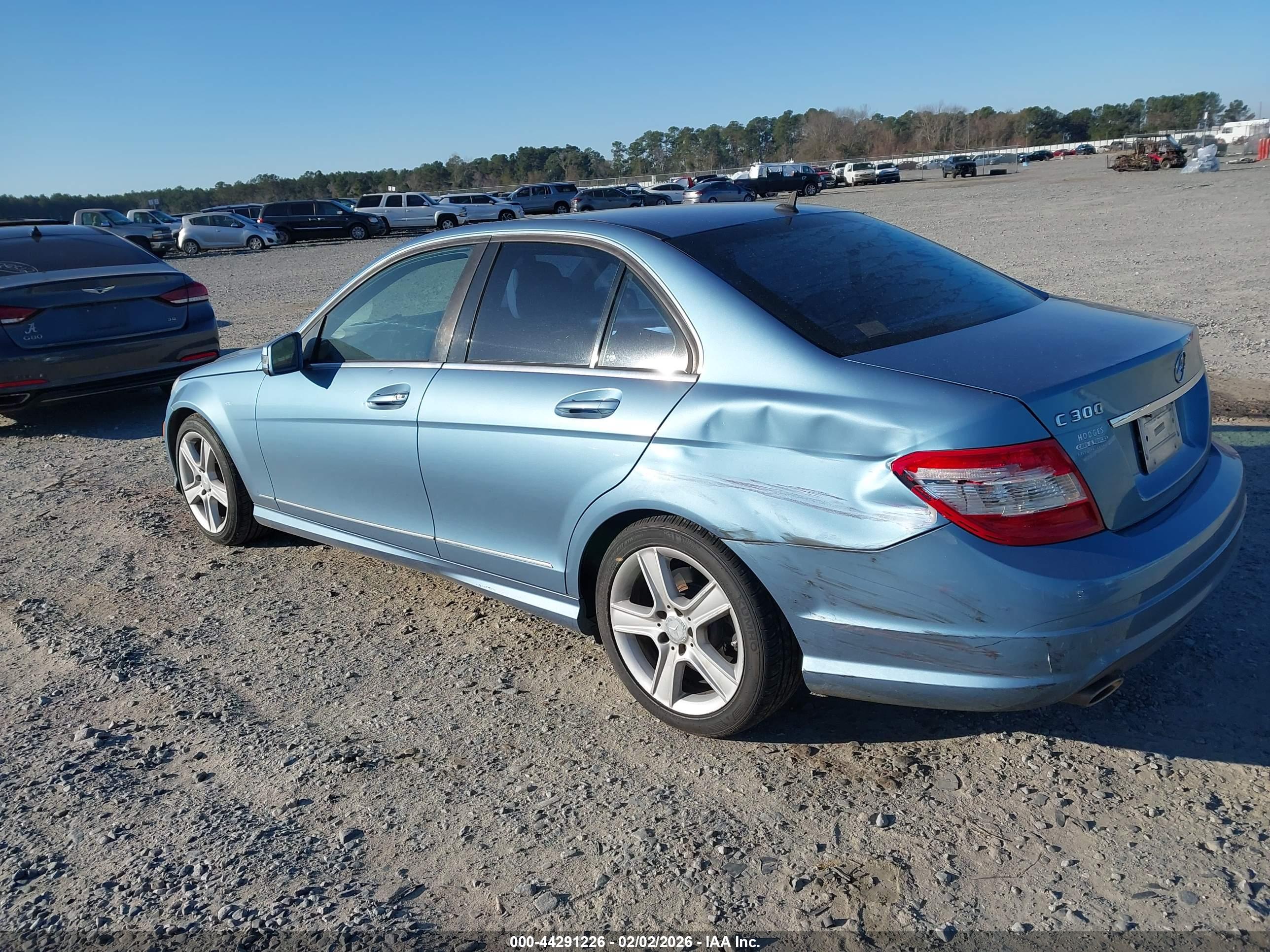 MERCEDES-BENZ C image 3