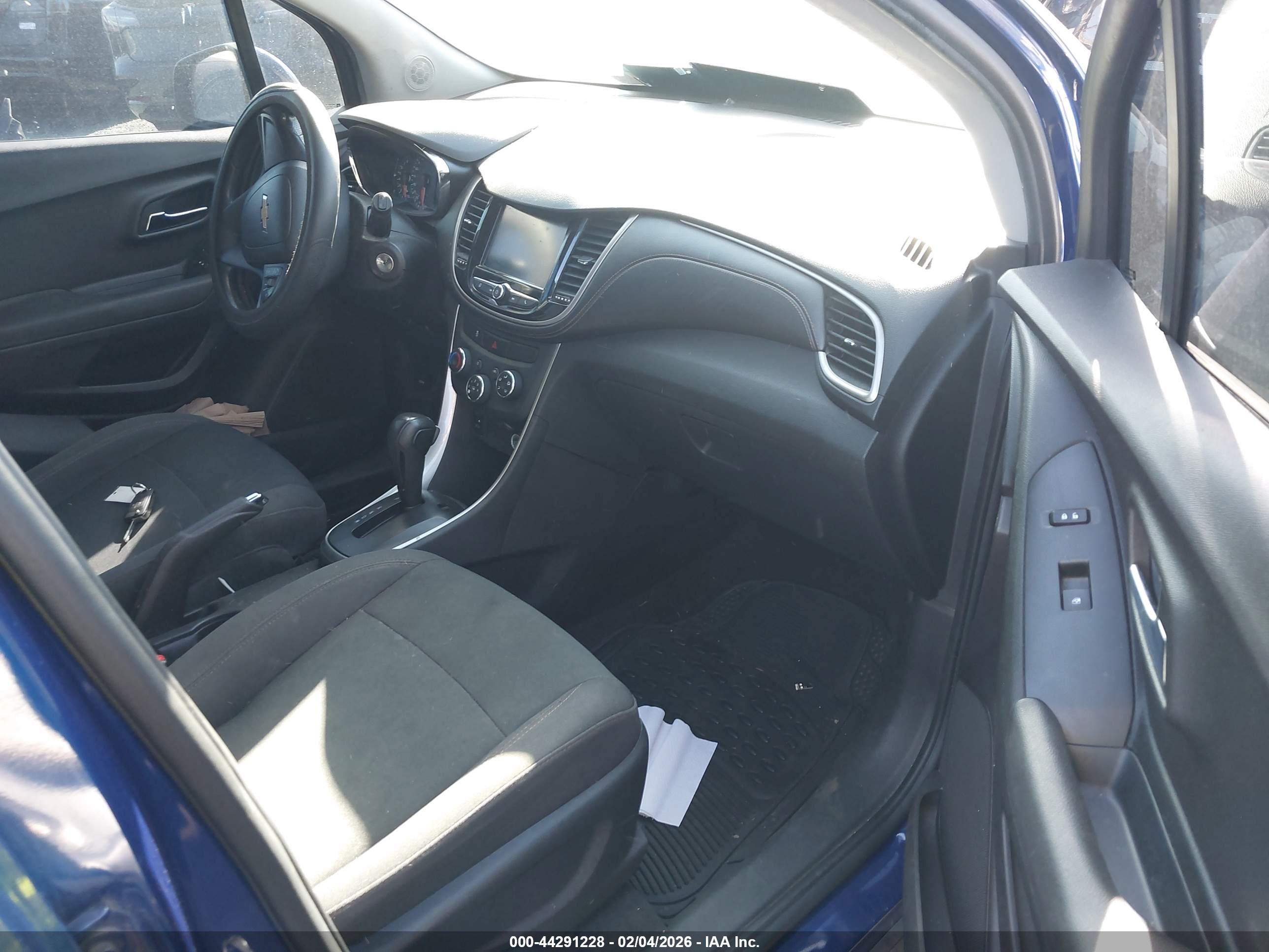CHEVROLET TRAX image 5