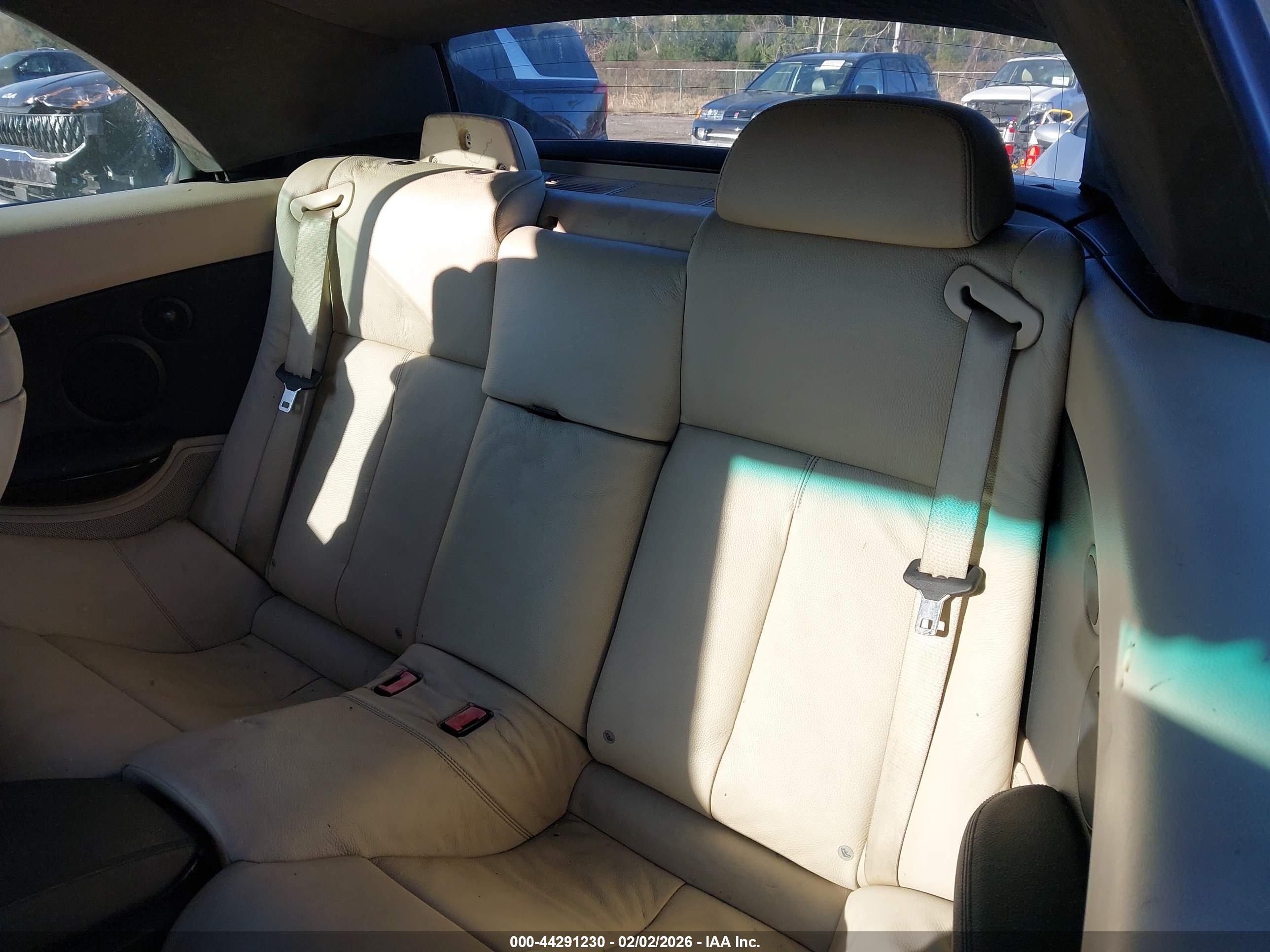 BMW 650I image 8
