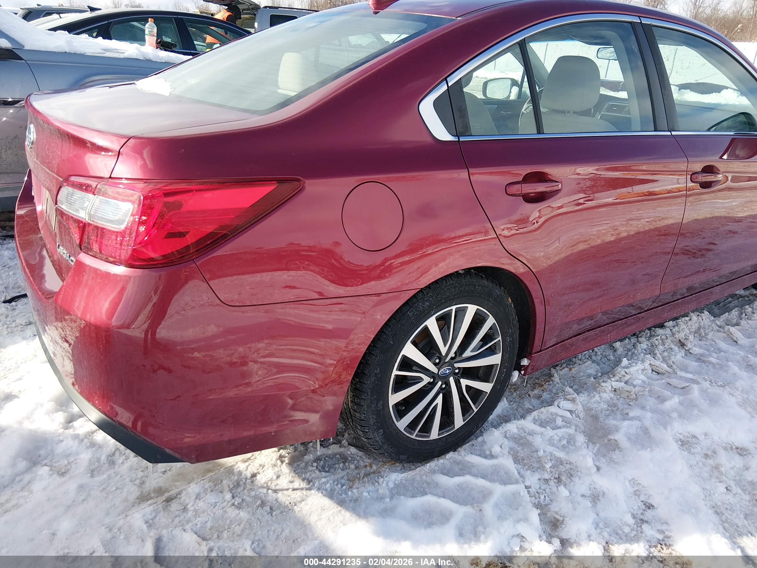 SUBARU LEGACY image 4