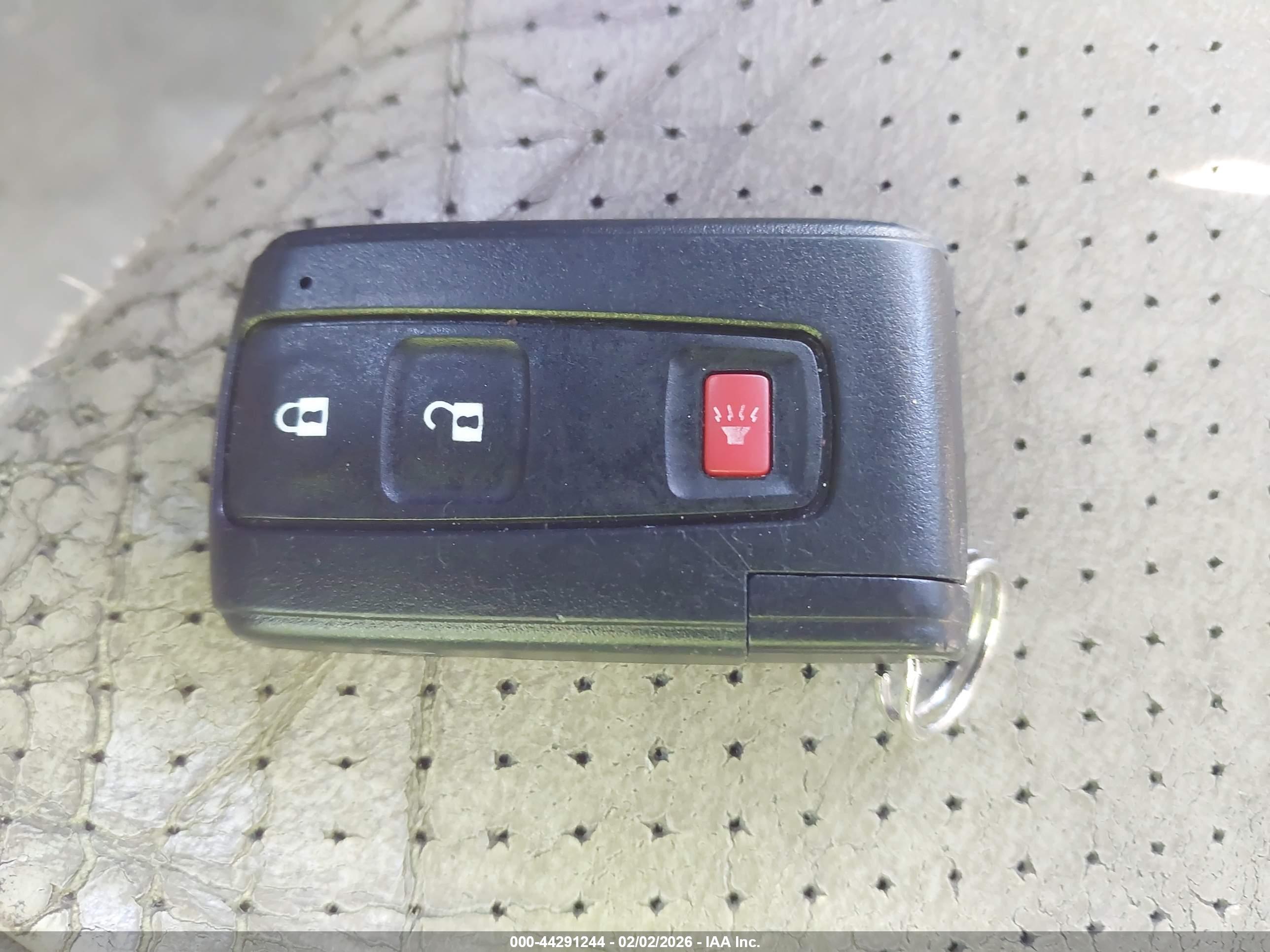 TOYOTA PRIUS image 11