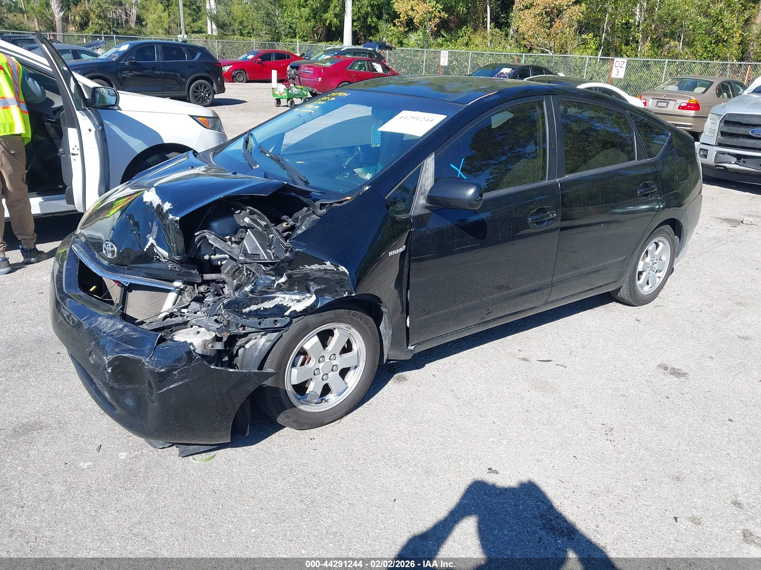TOYOTA PRIUS image 2