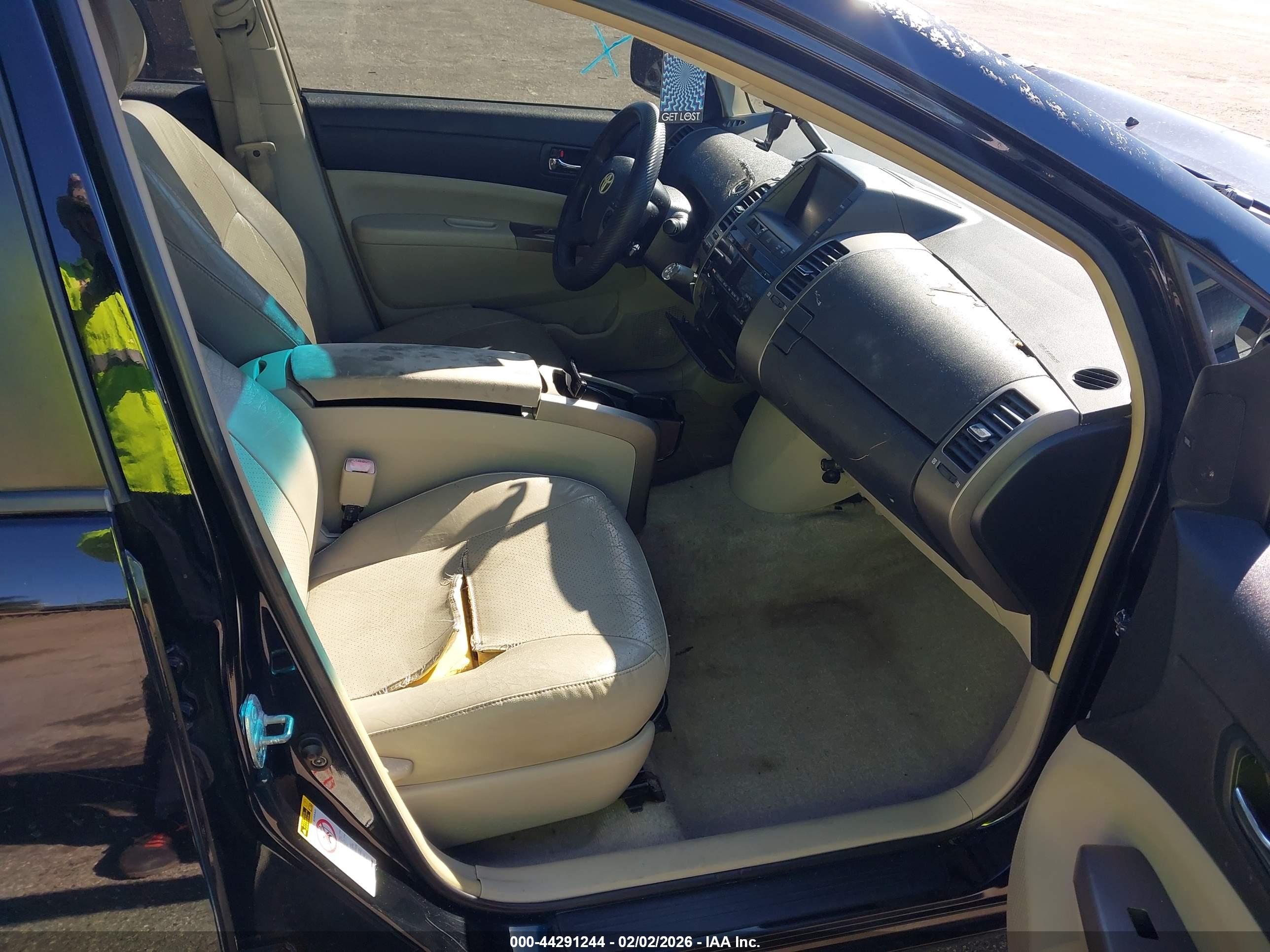 TOYOTA PRIUS image 5