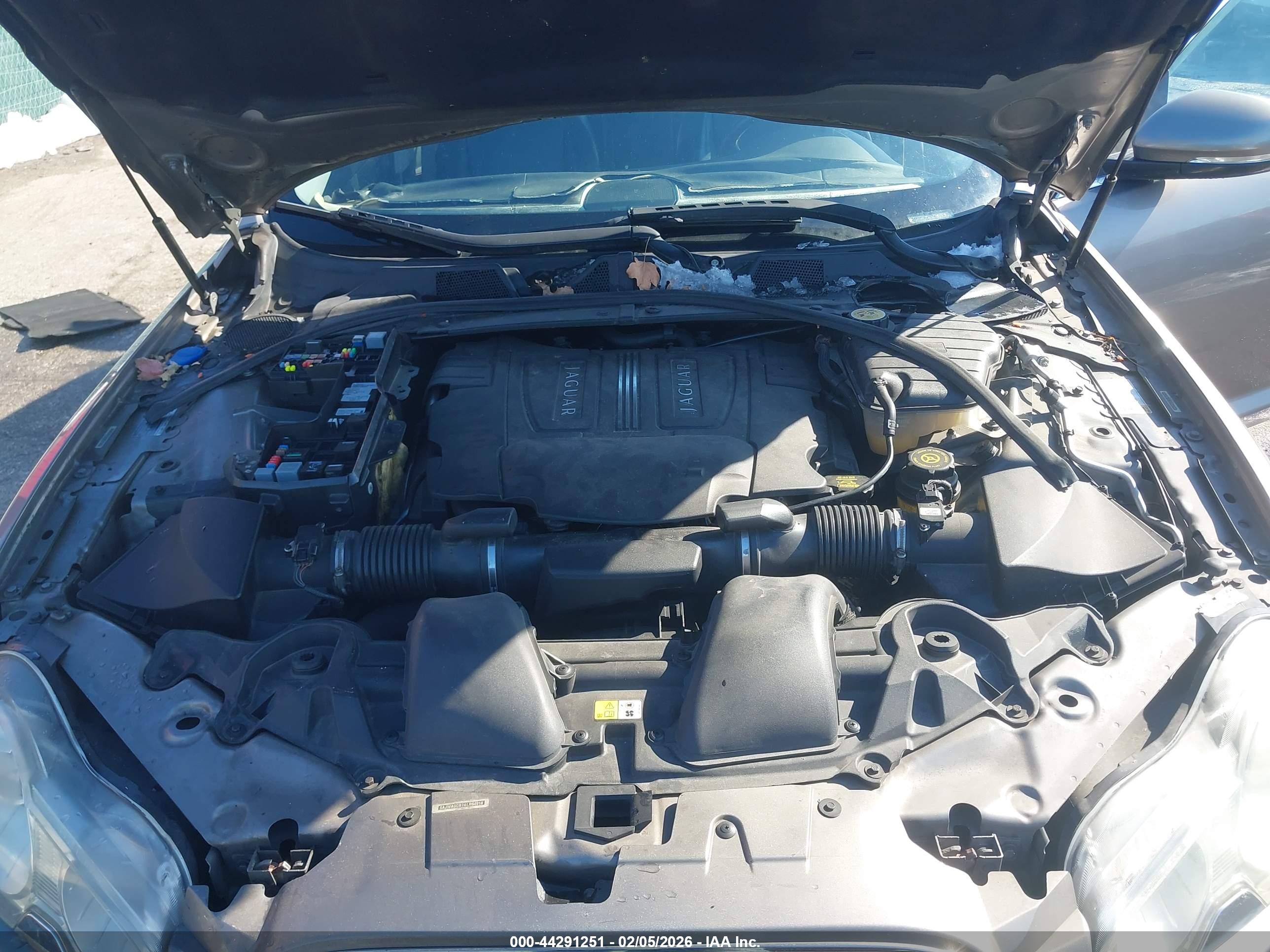 JAGUAR XF image 10