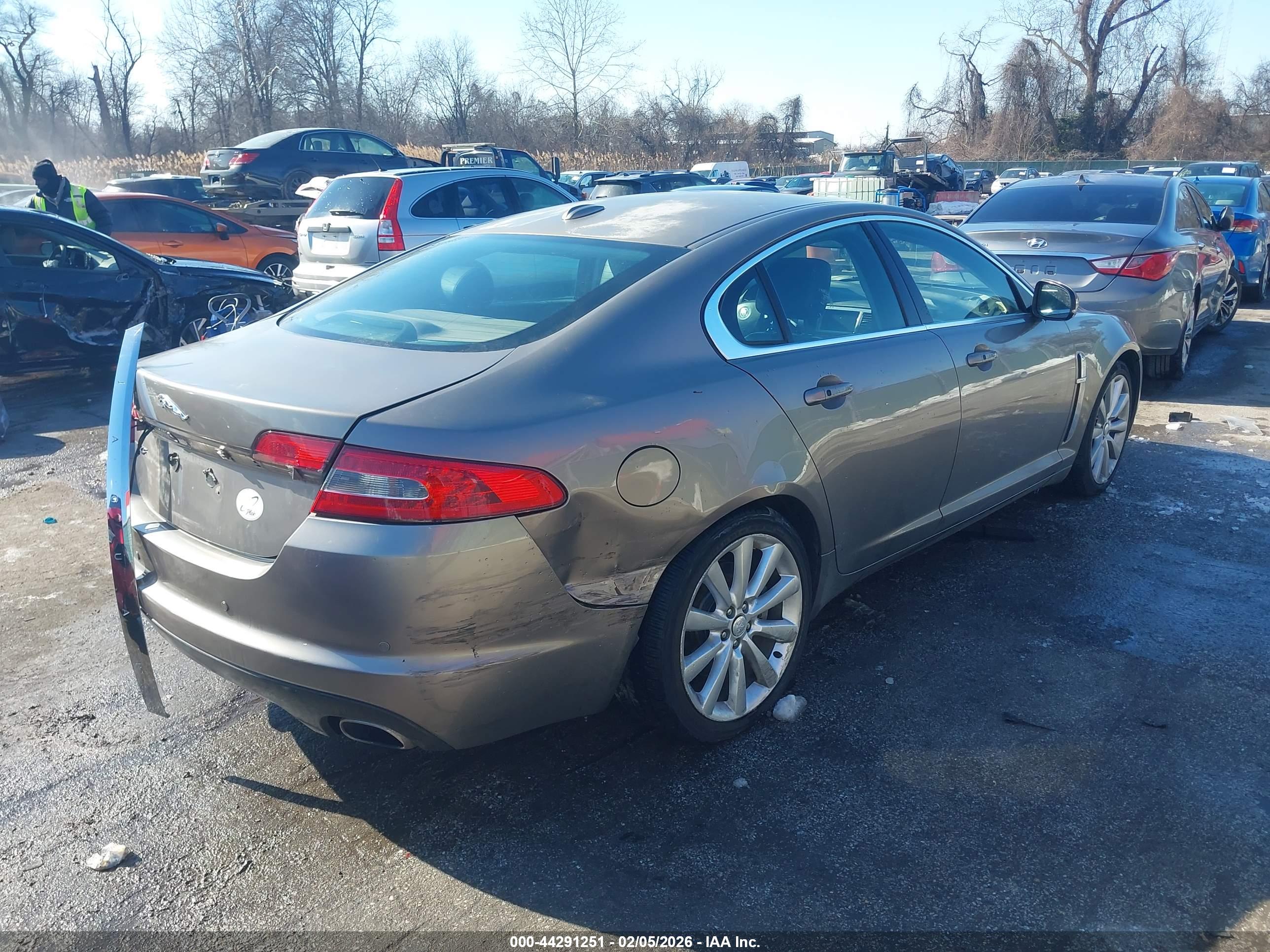 JAGUAR XF image 4