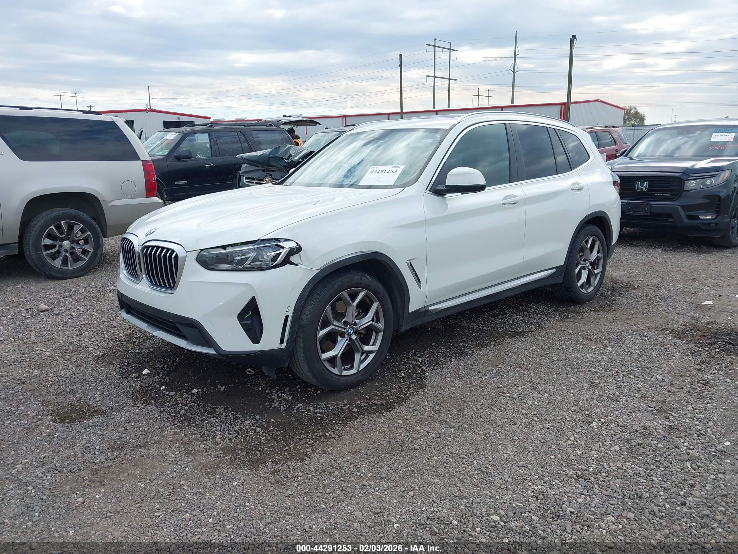 BMW X3 image 2