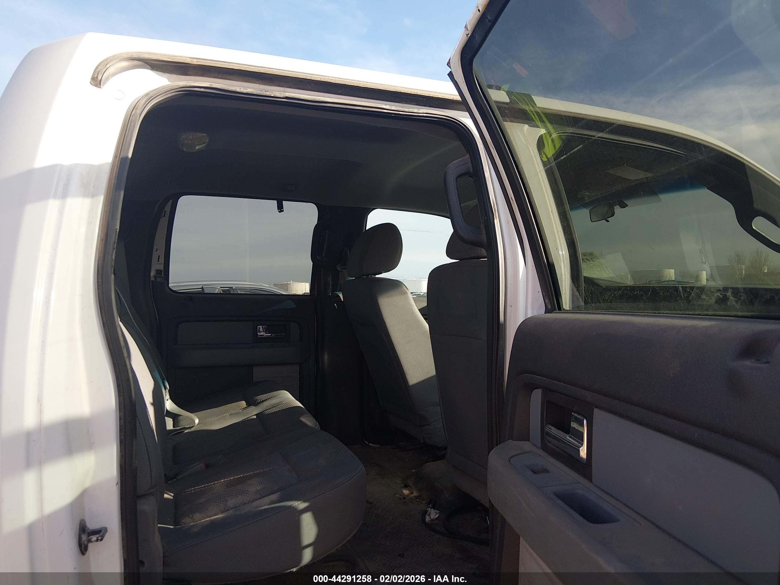 FORD F-150 image 8
