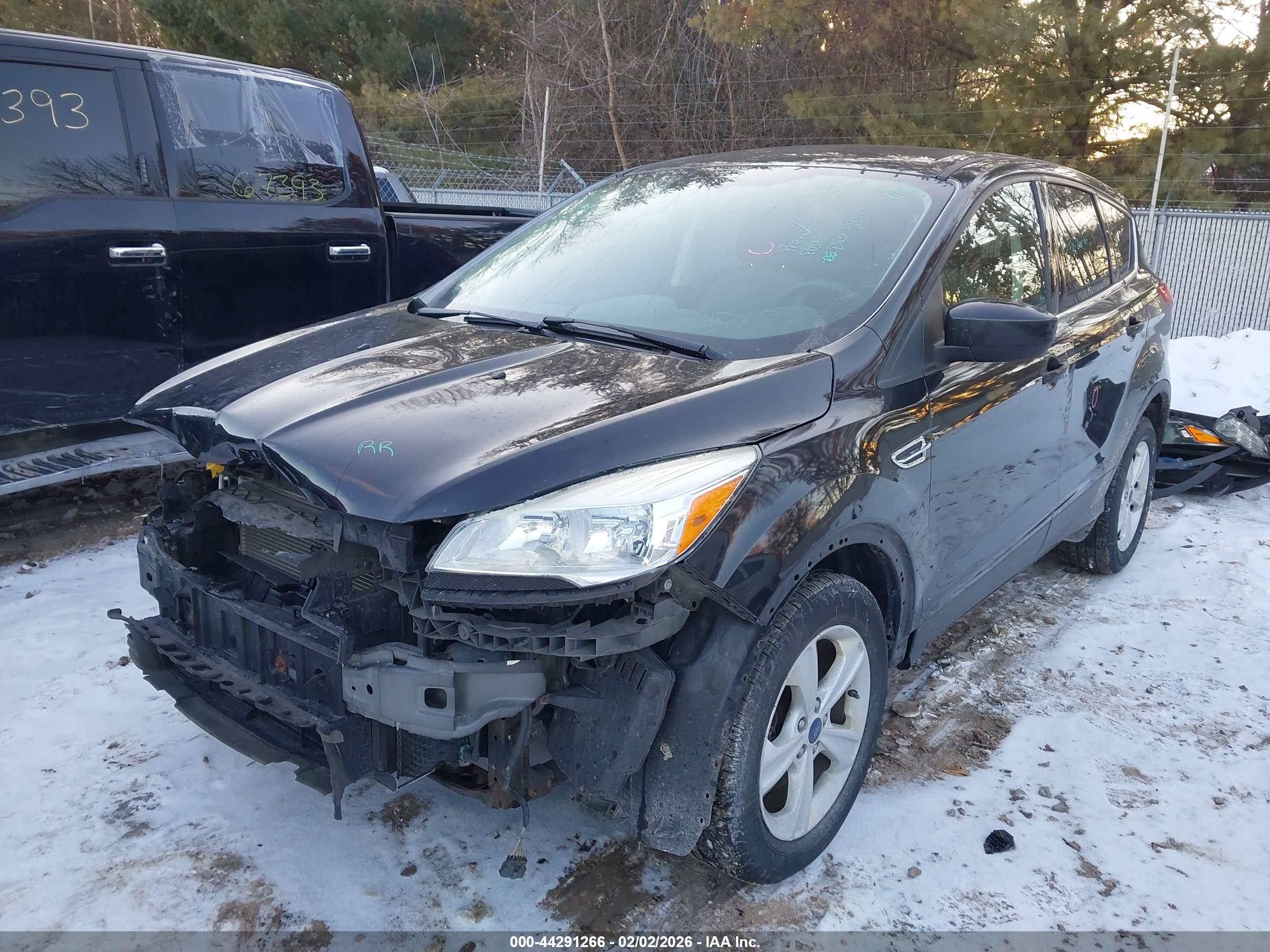 FORD ESCAPE image 2