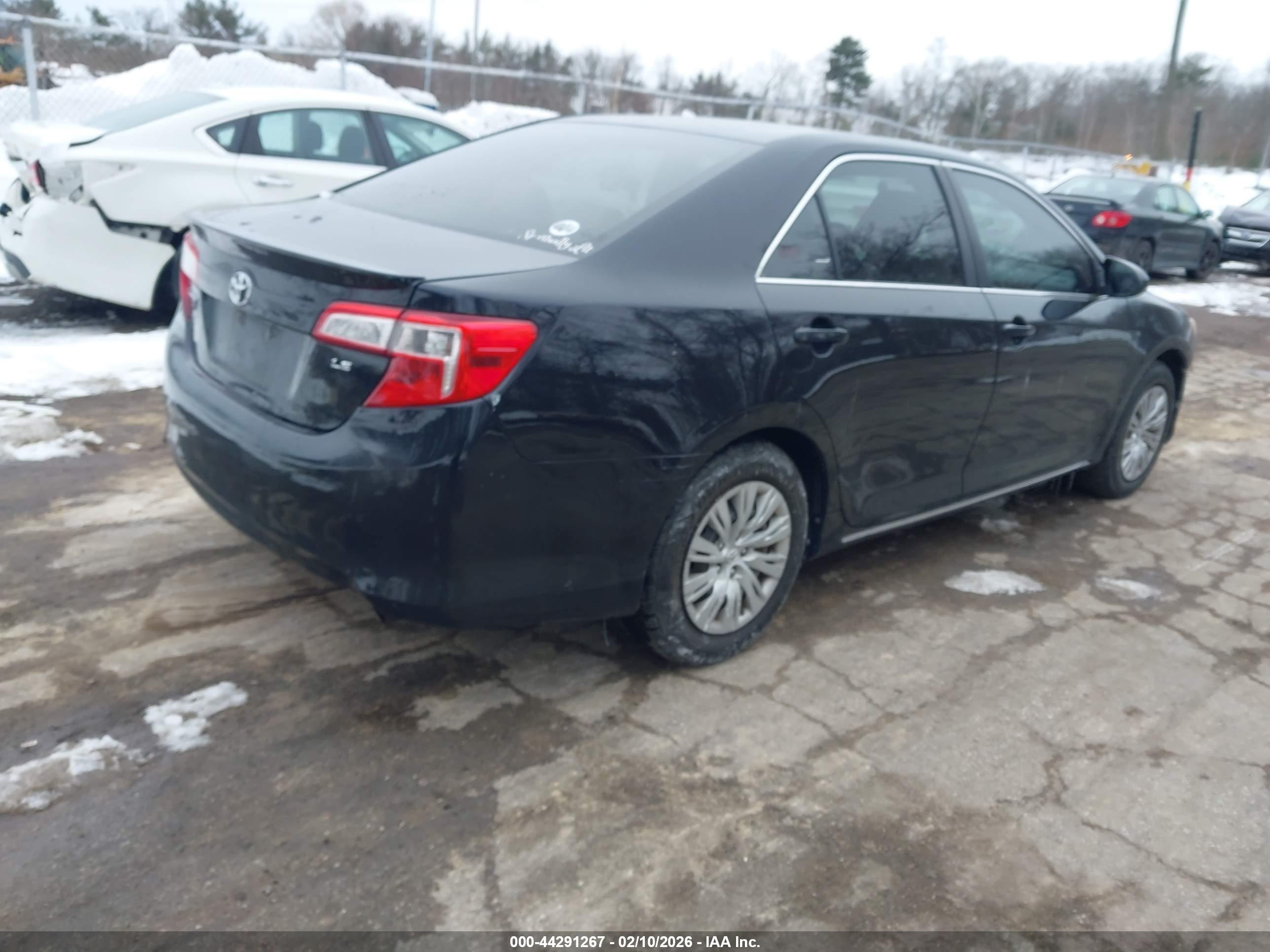 TOYOTA CAMRY image 4