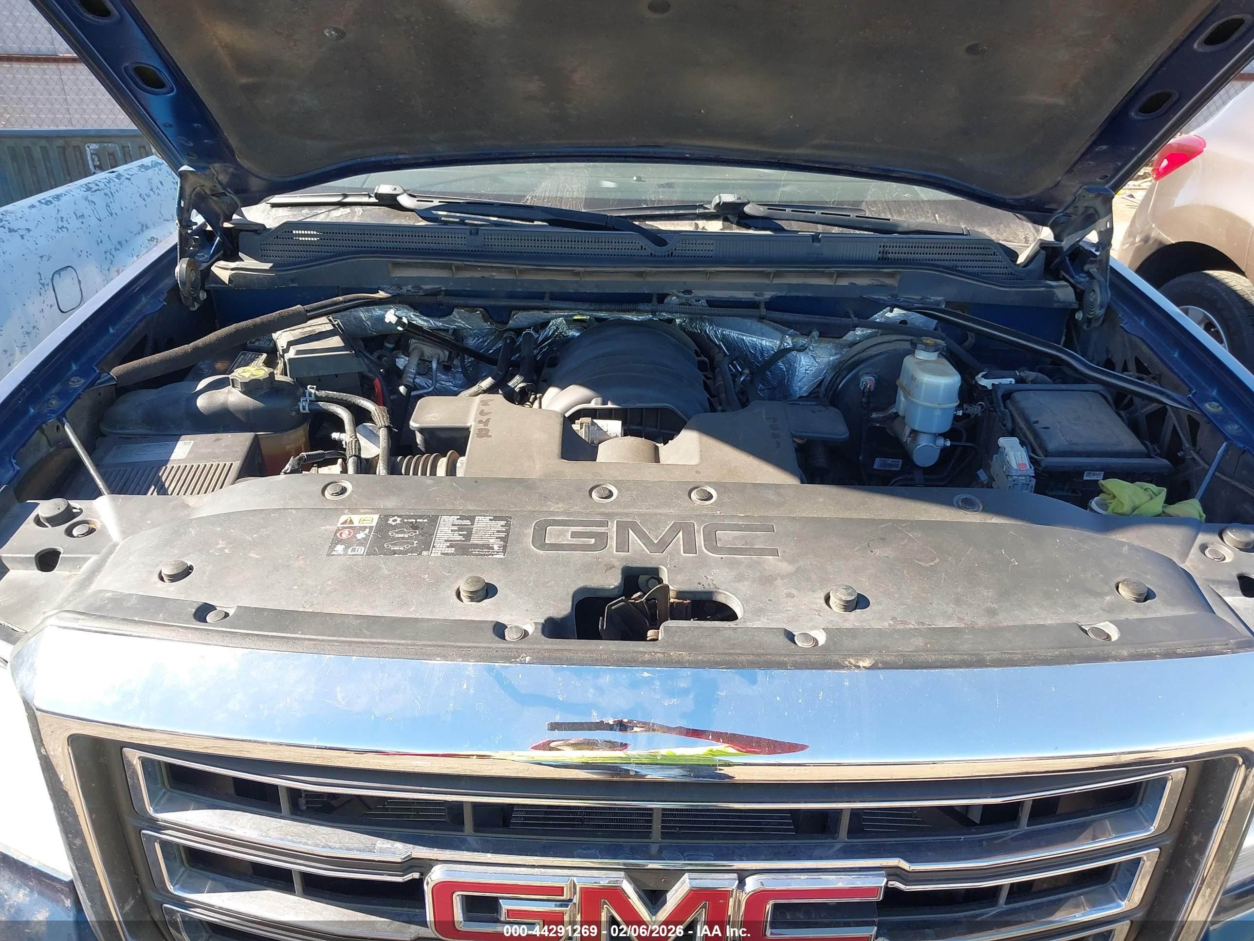 GMC SIERRA image 10