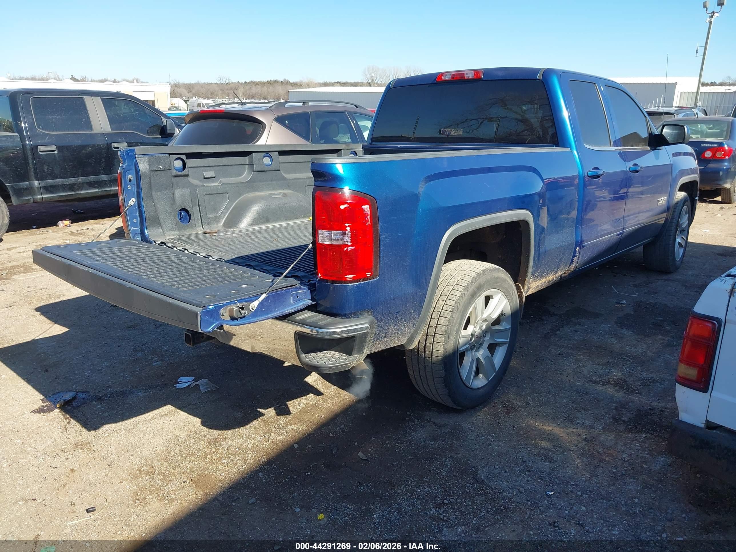 GMC SIERRA image 4