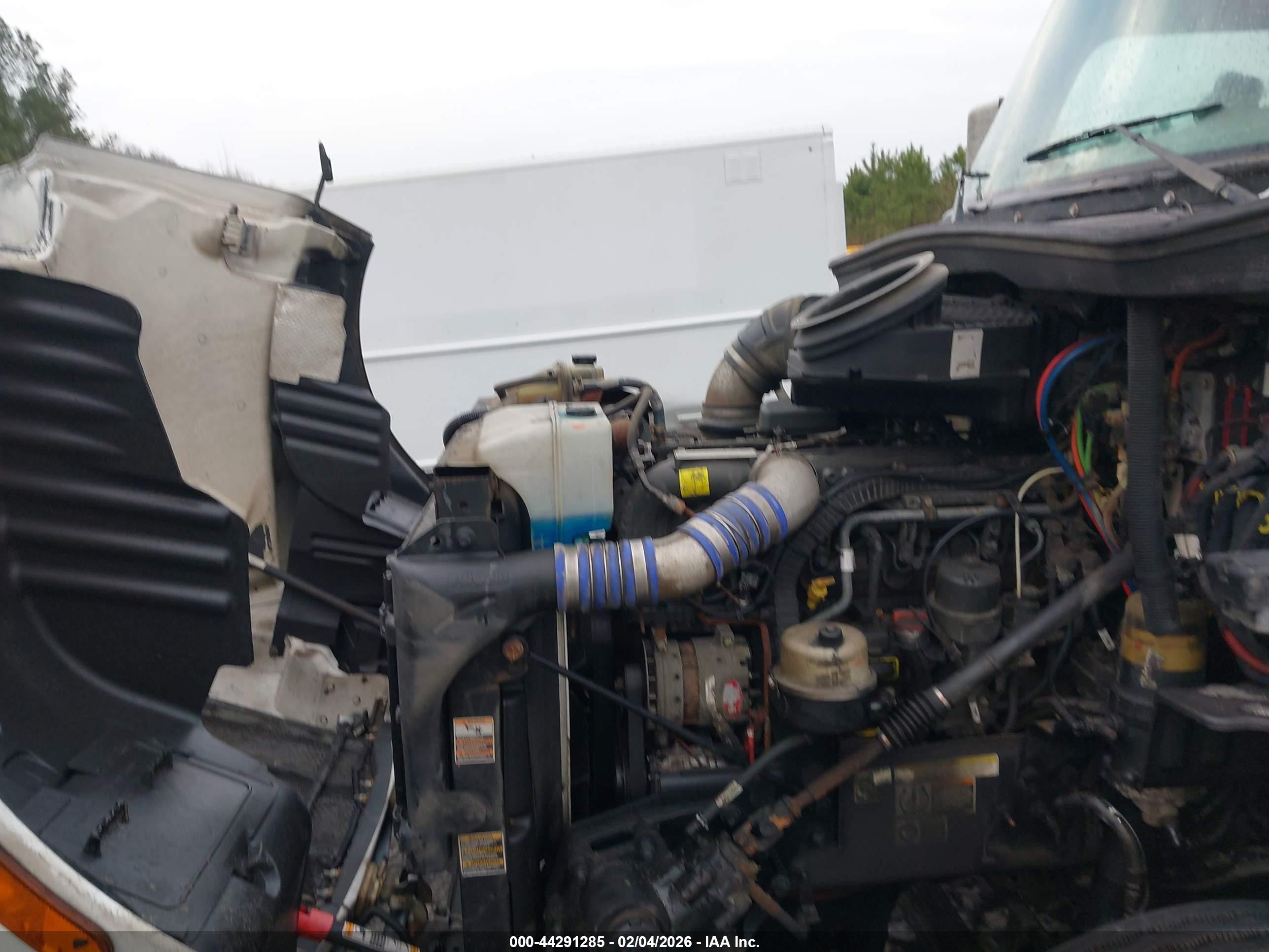 PETERBILT 579 image 10