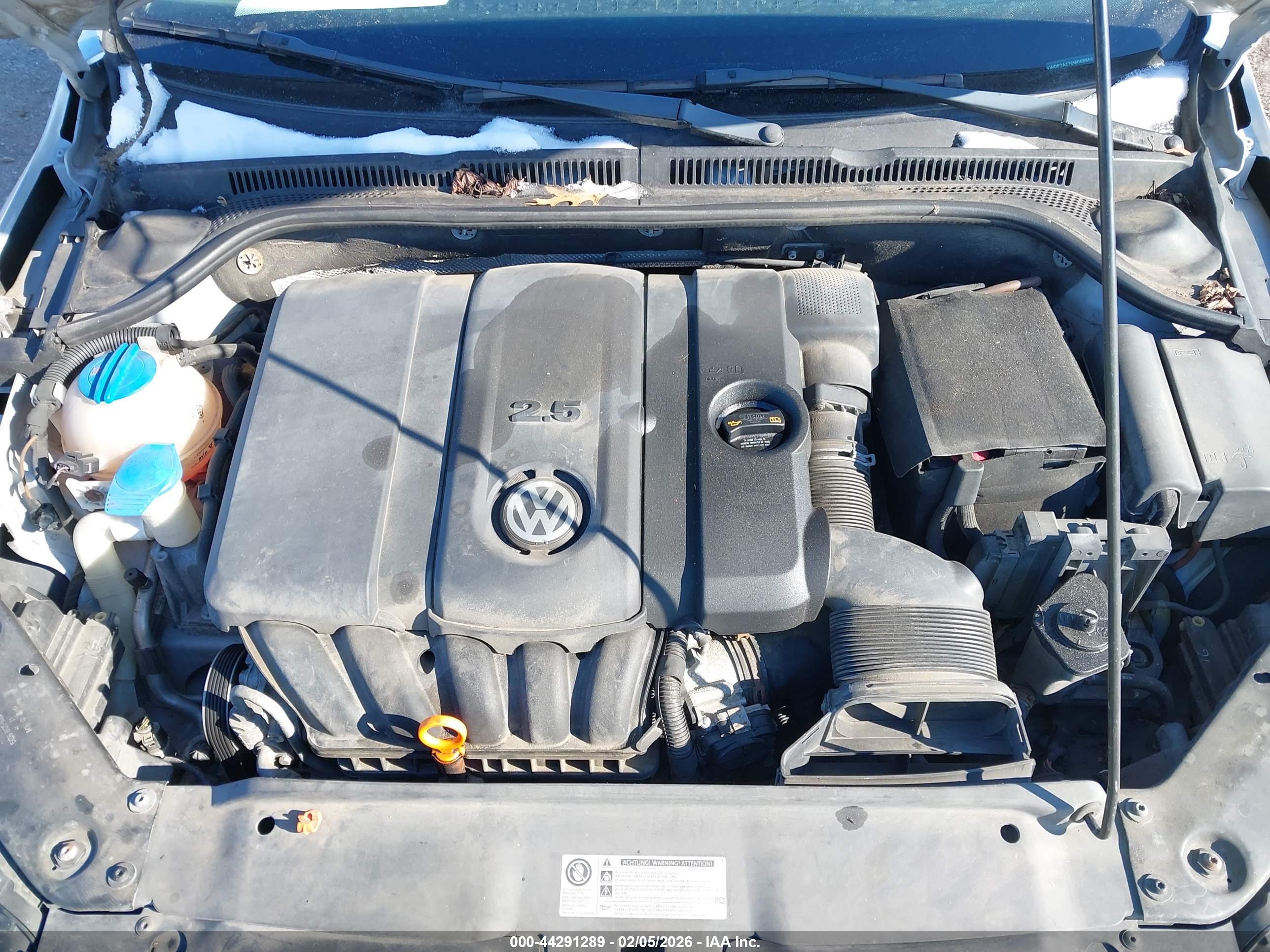 VOLKSWAGEN JETTA image 10