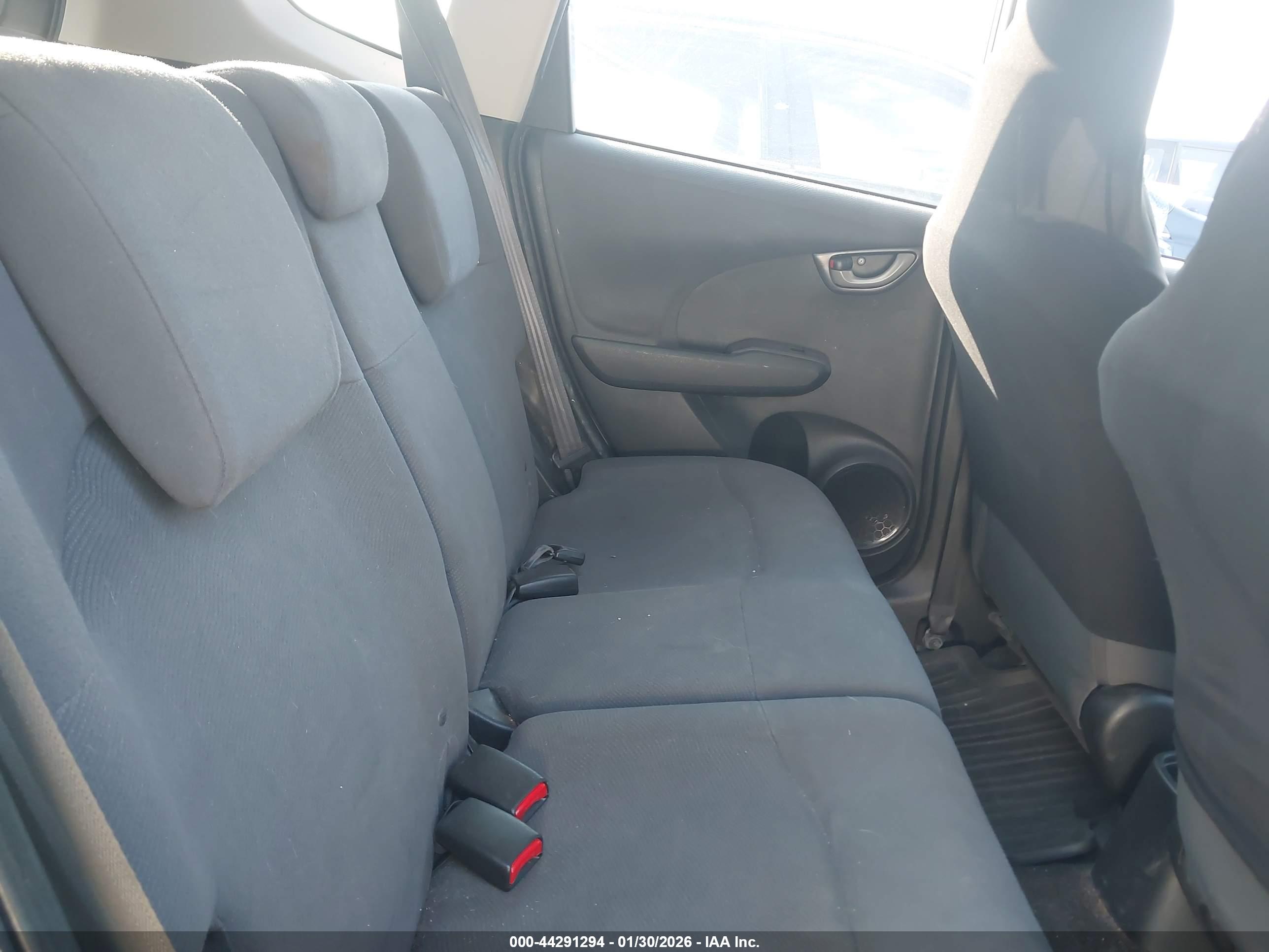 HONDA FIT image 8