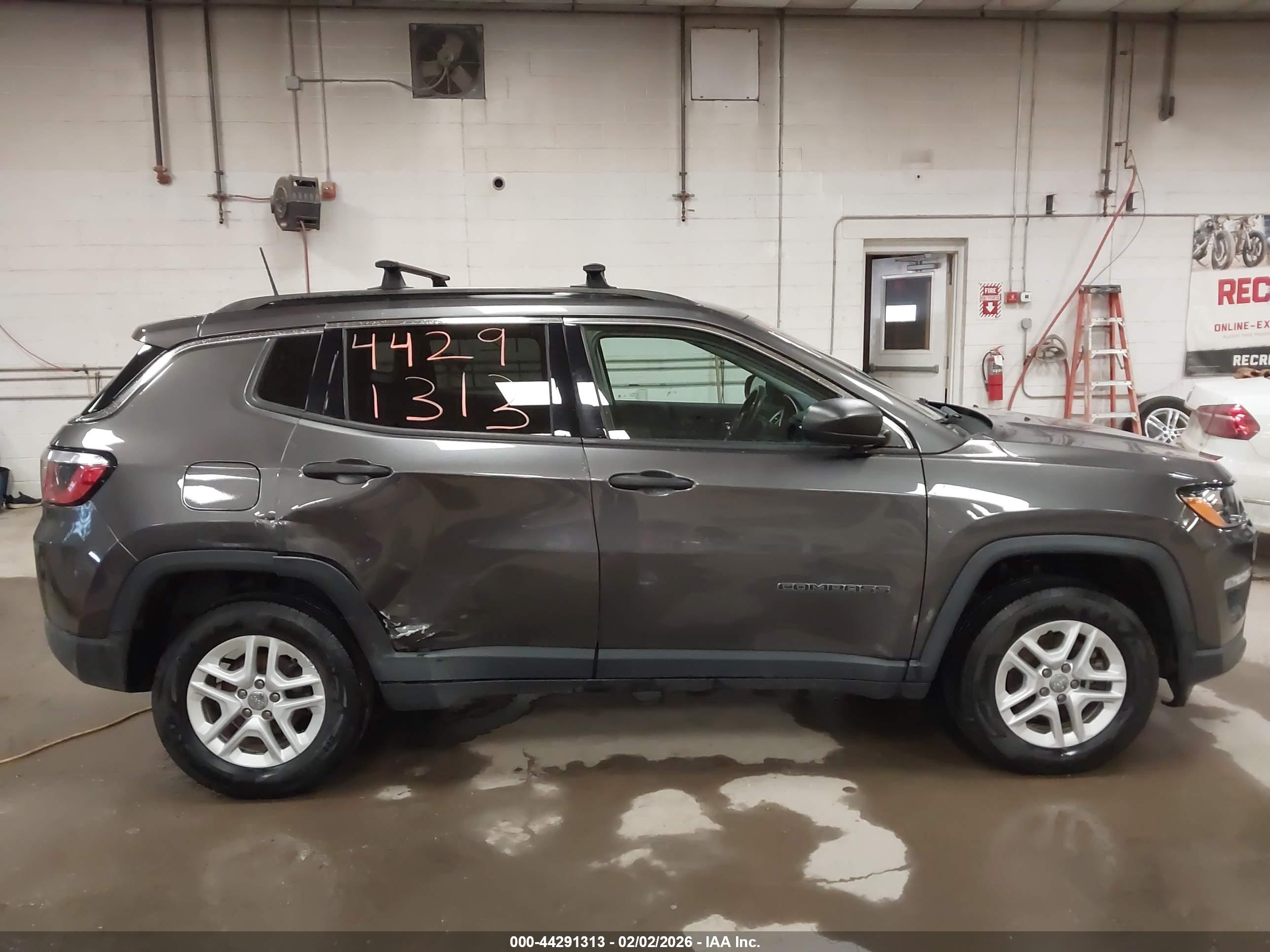 JEEP COMPASS image 6