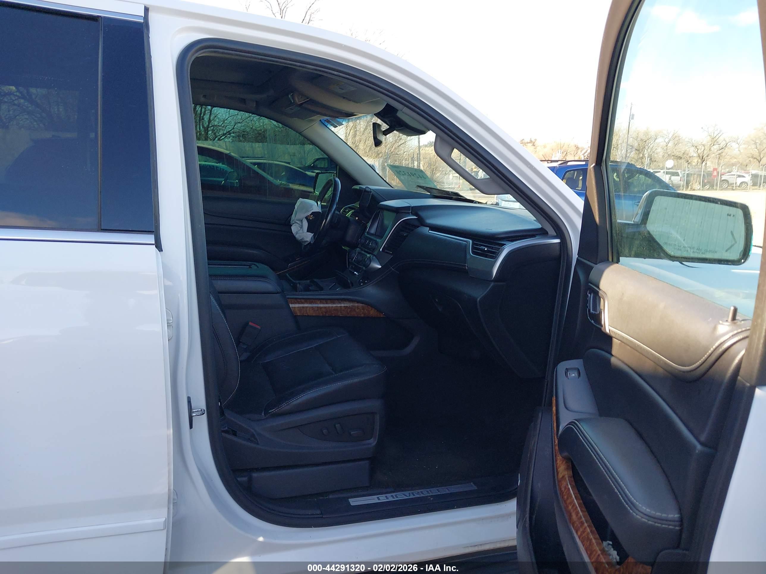 CHEVROLET TAHOE image 5