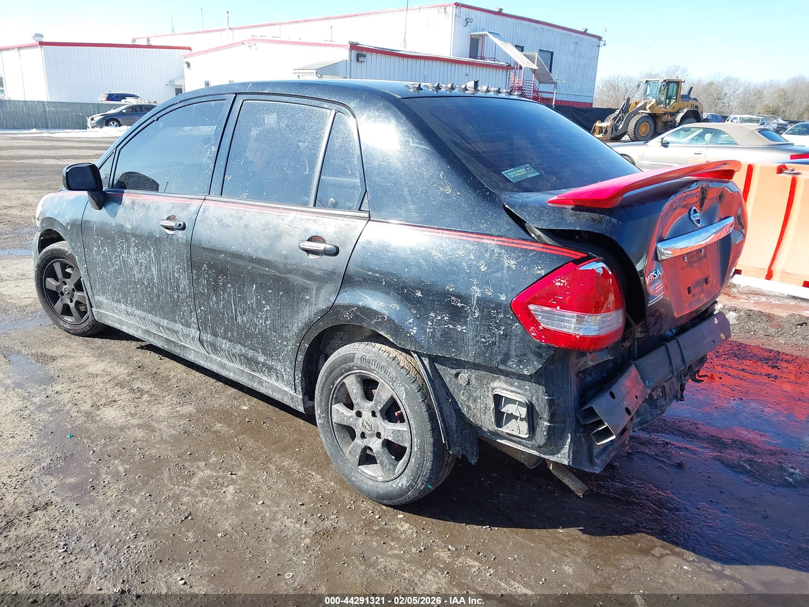 NISSAN VERSA image 3