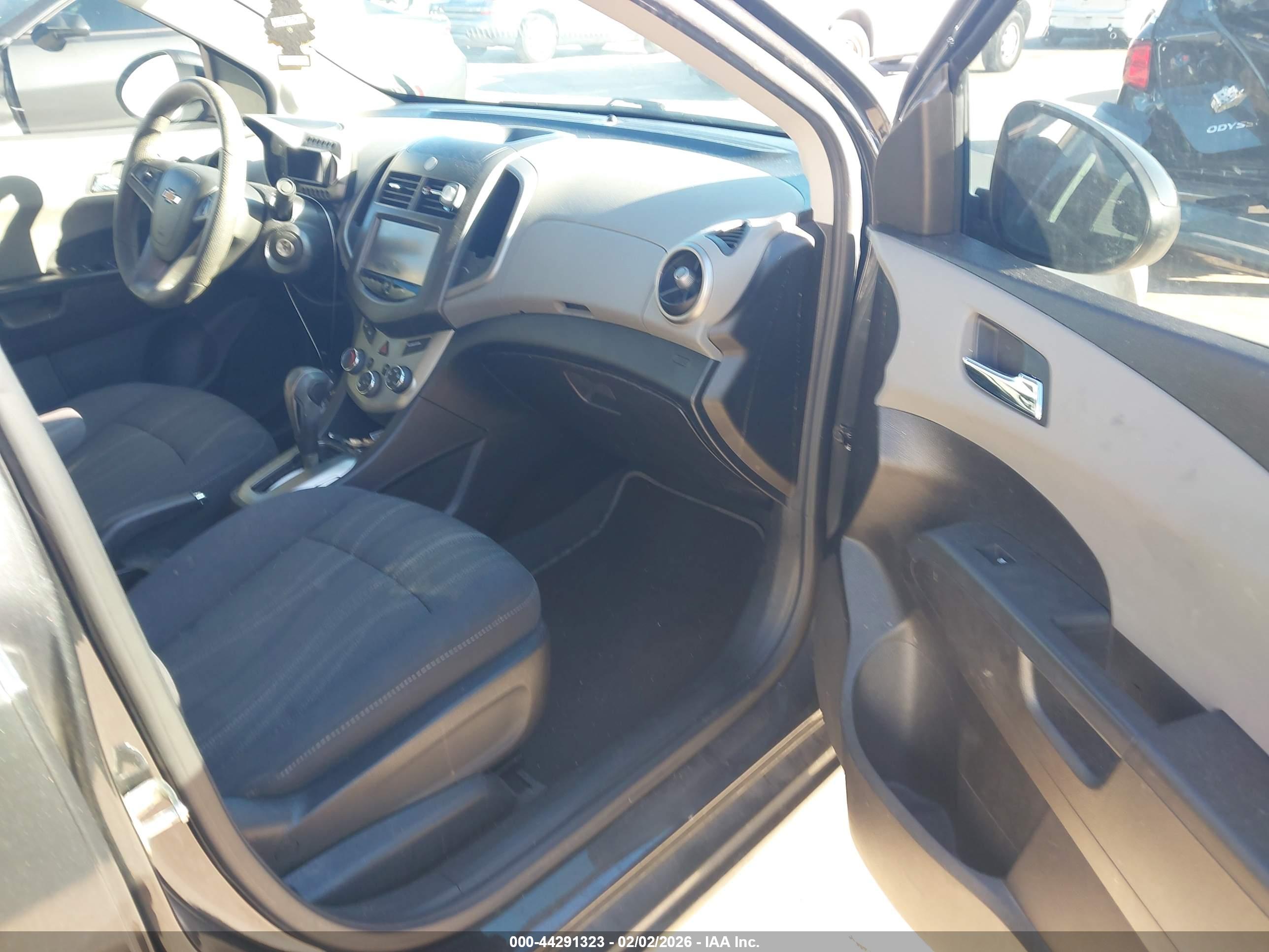 CHEVROLET SONIC image 5