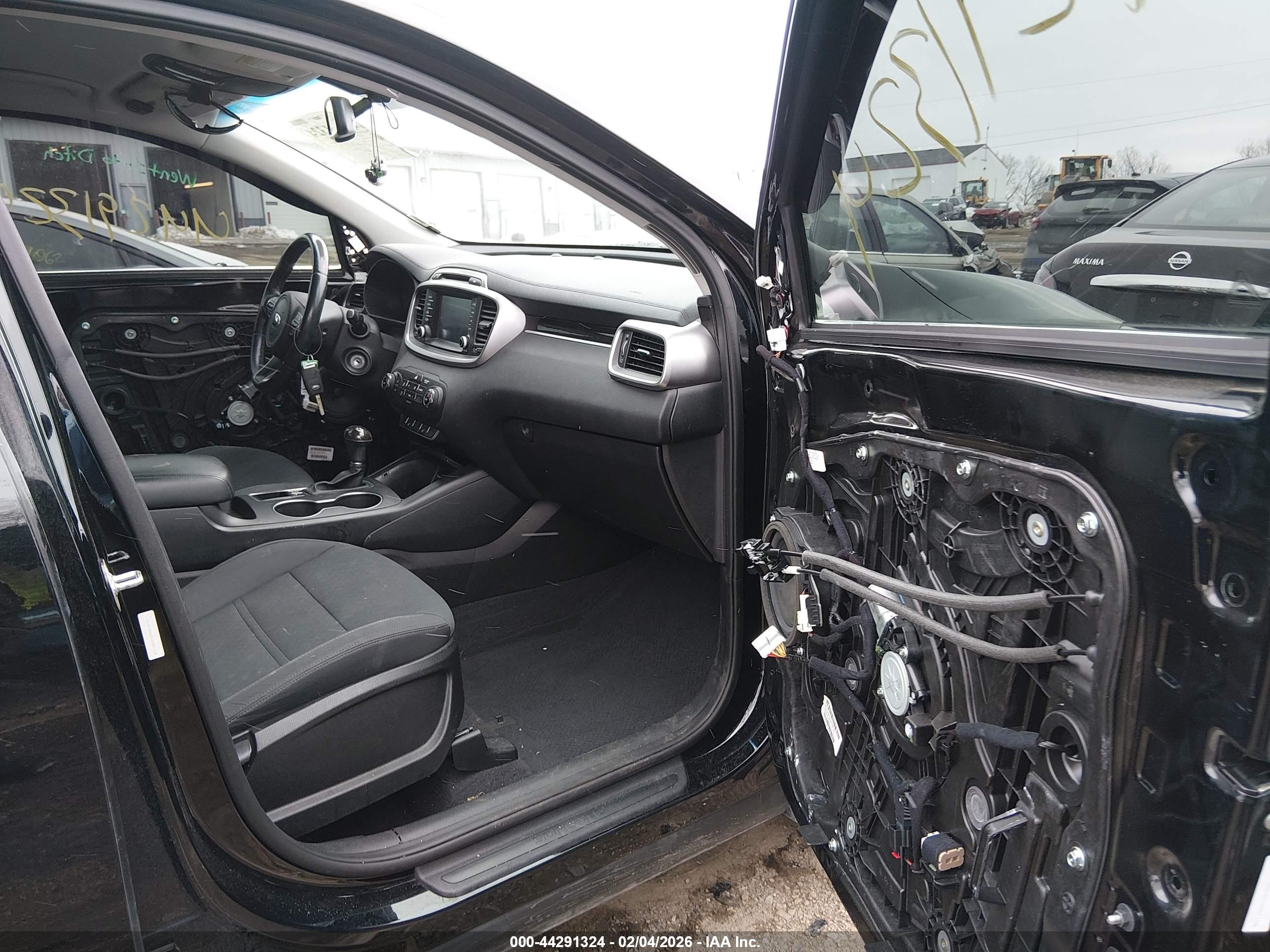 KIA SORENTO image 5