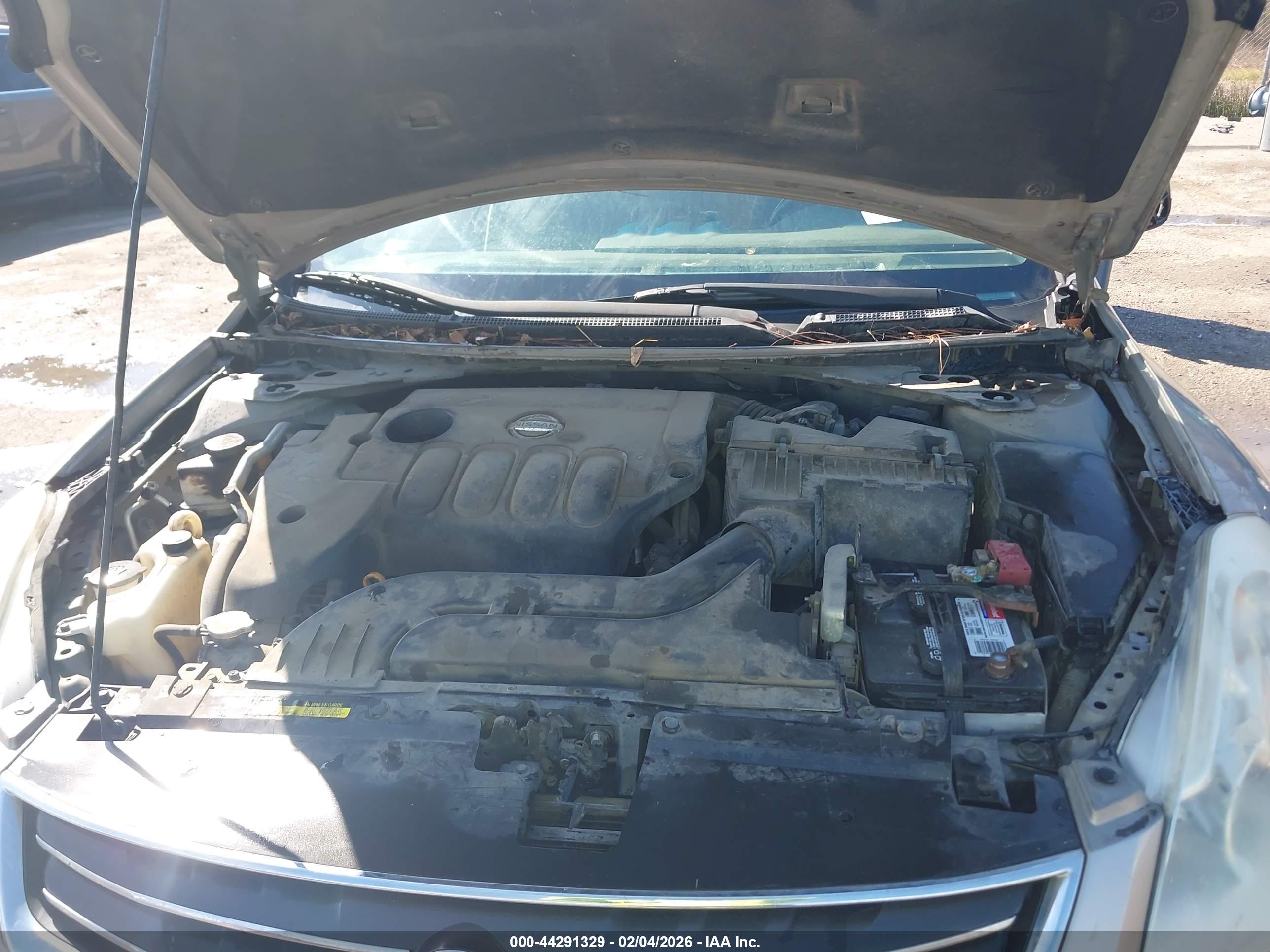 NISSAN ALTIMA image 10
